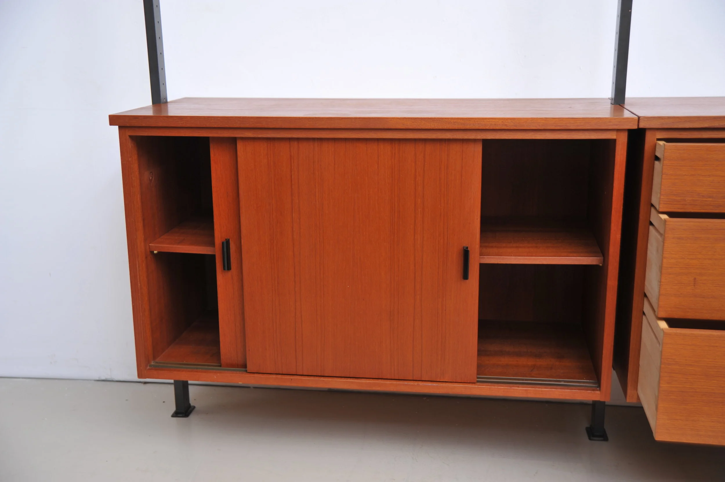olof-pira-regalsystem-teak-skandinavisch-regal-wandregal-schweden-braun-teakholz-Kasten.JPG