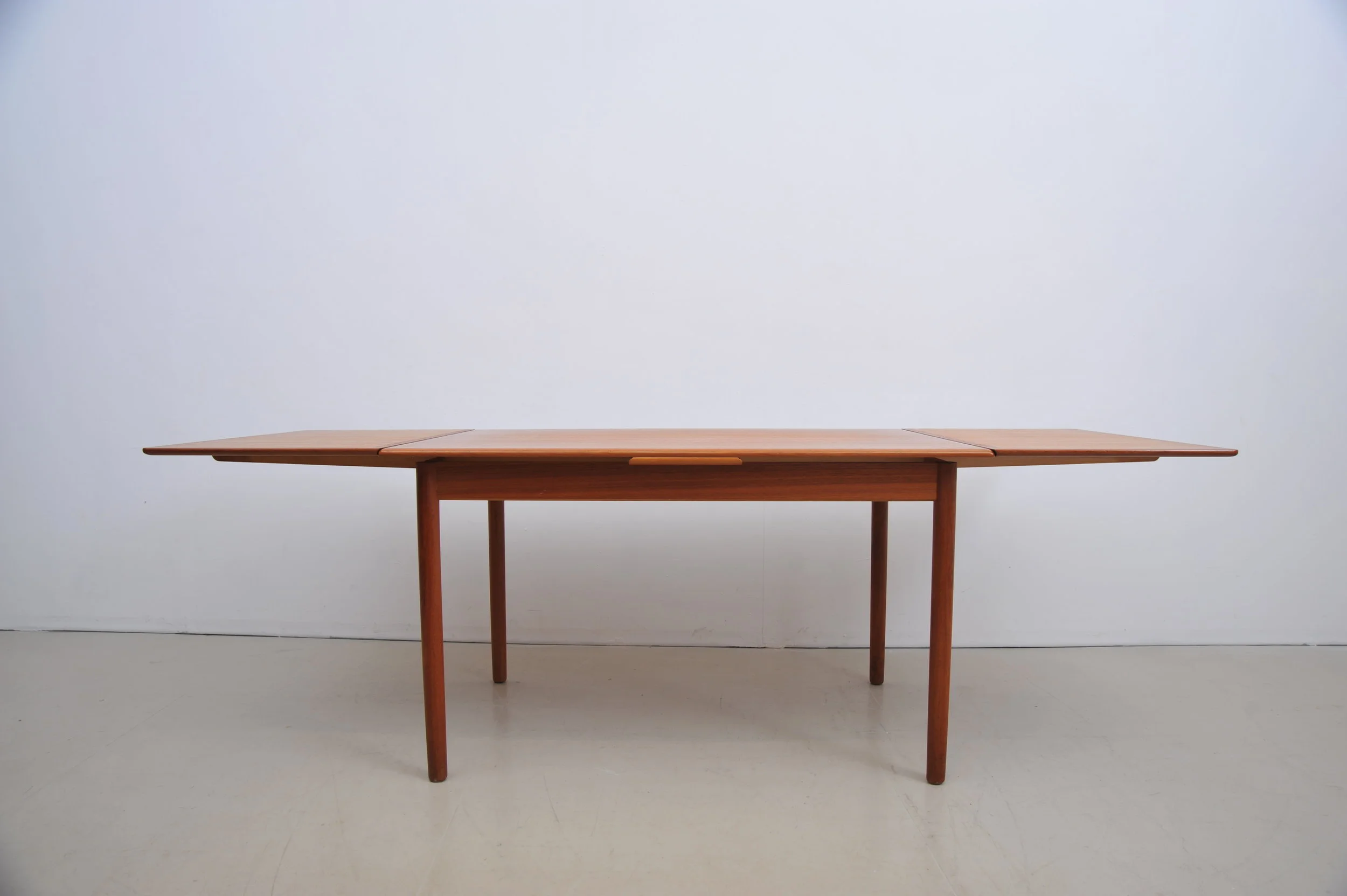 Sigurd-Hansen-Esstisch-Teak-ausziehbar-ausgezogen.JPG