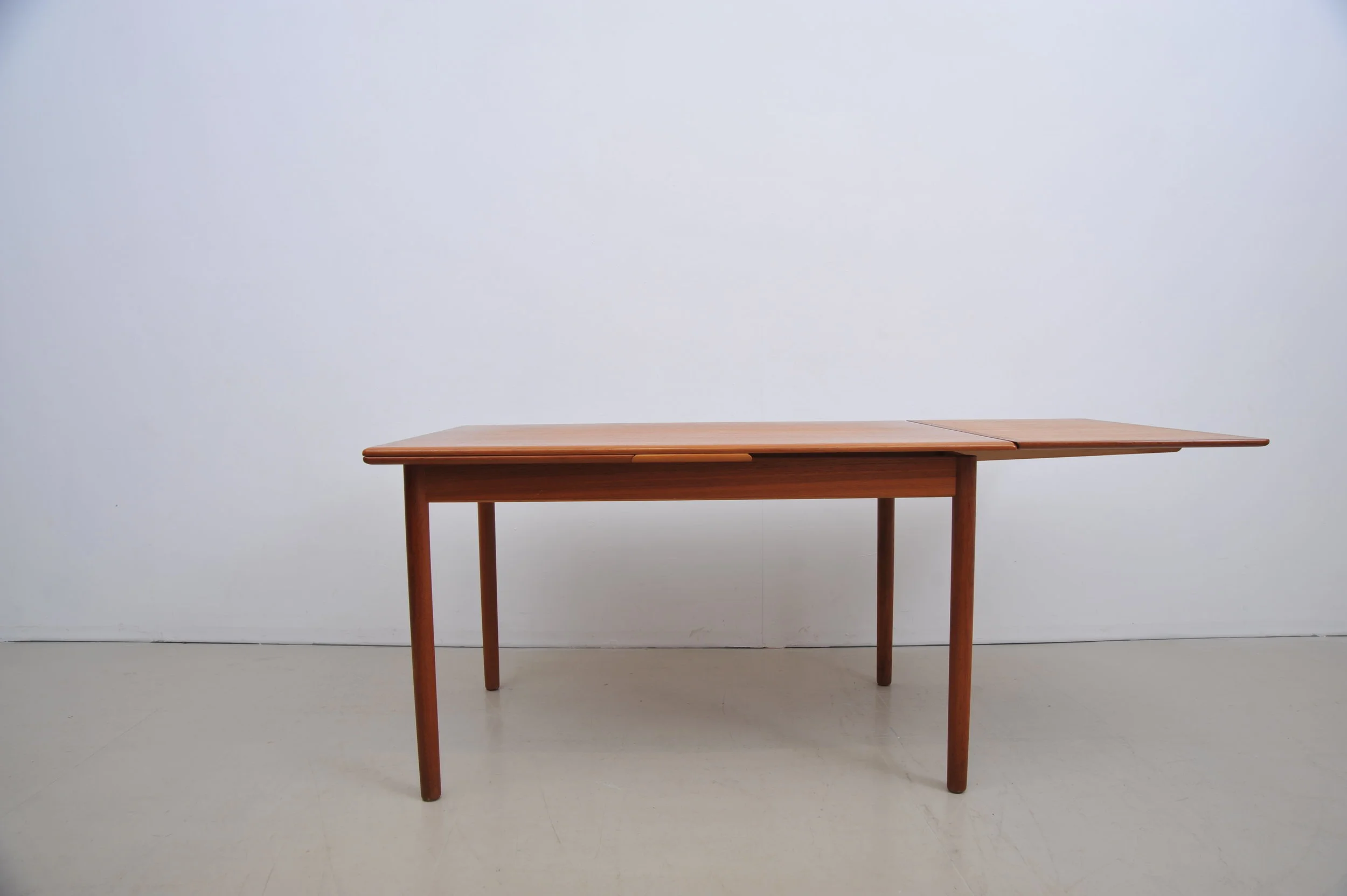 Sigurd-Hansen-Esstisch-Teak-ausziehbar-auszug.JPG