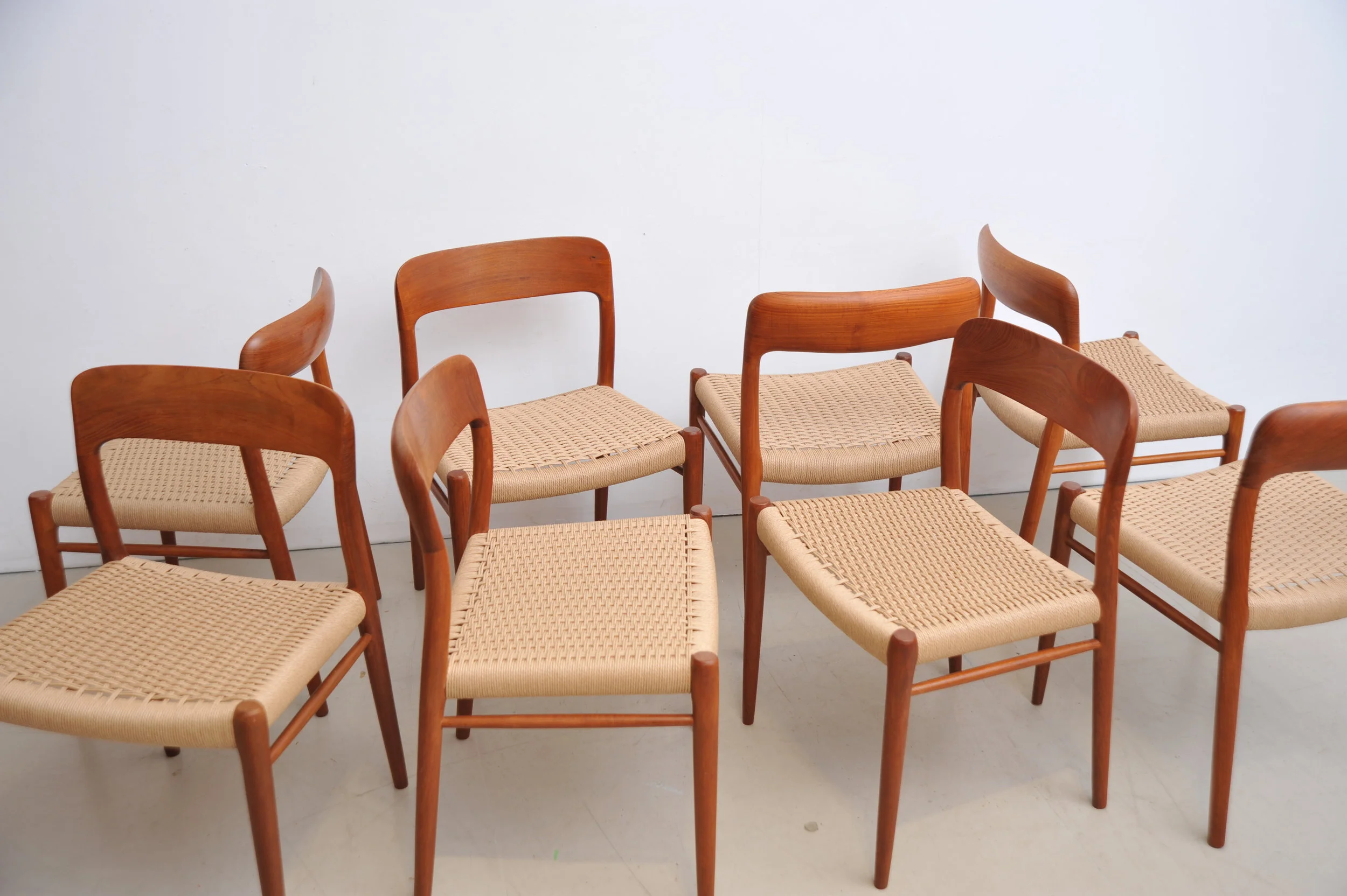 Nils-Otto-Møller-Model-75-Teak-Papercord-Dining-Chairs-stühle-braun-J.L.-Møllers- Denmark-alle-oben.JPG
