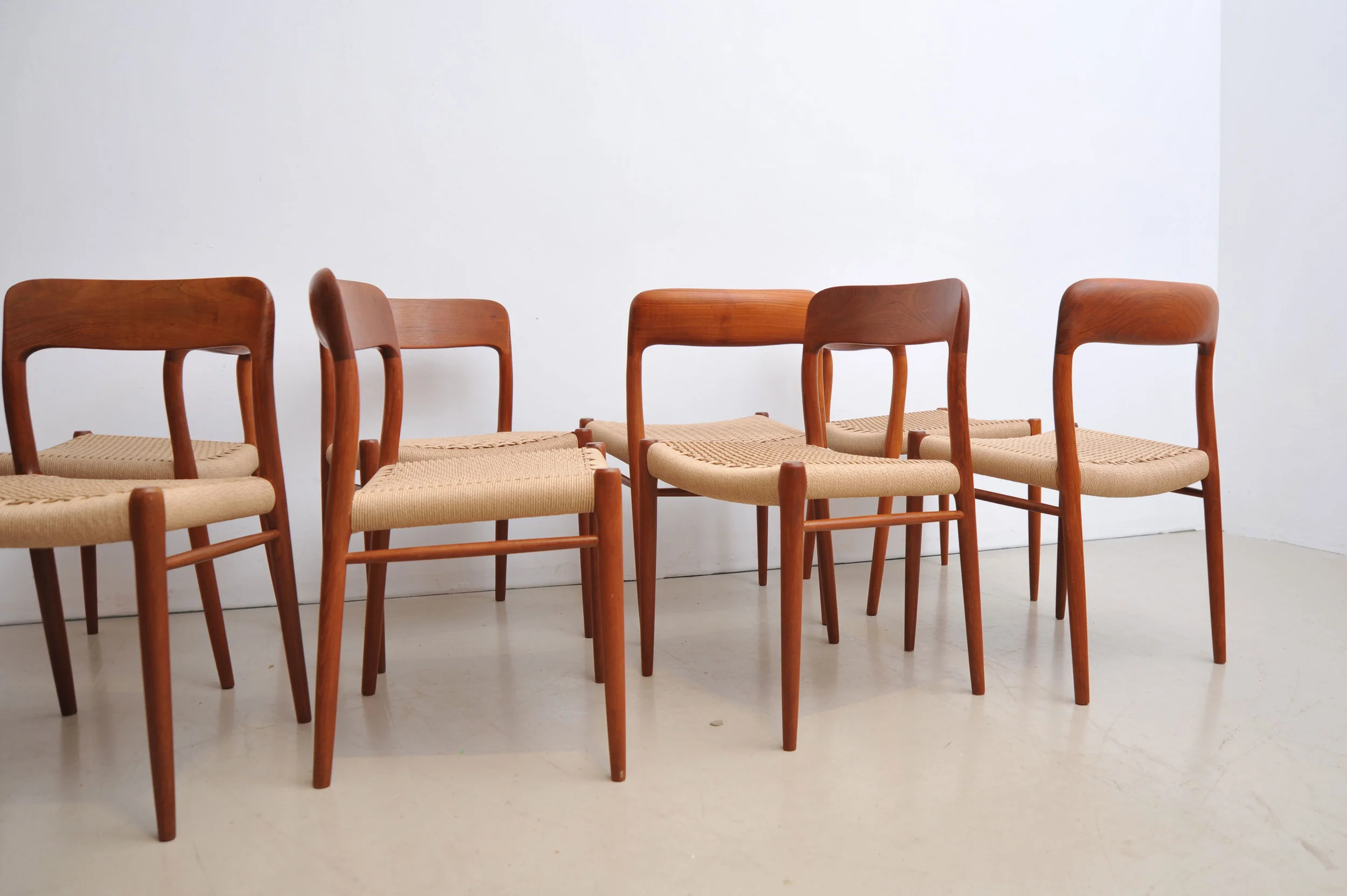 Nils-Otto-Møller-Model-75-Teak-Papercord-Dining-Chairs-stühle-braun-J.L.-Møllers- Denmark-viele.JPG