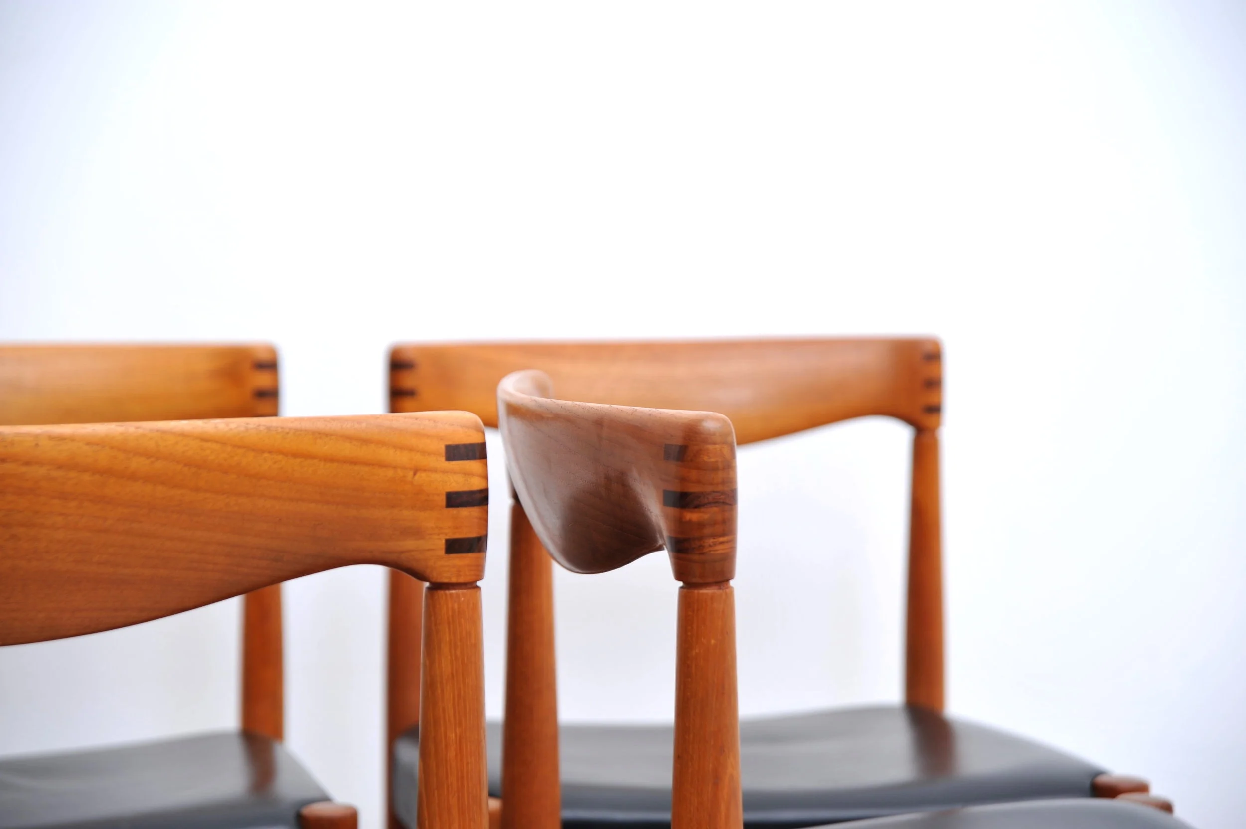 bramin-teak-tisch-ausziehbar-esstisch-dänemark-henry-walter-klein-form.JPG