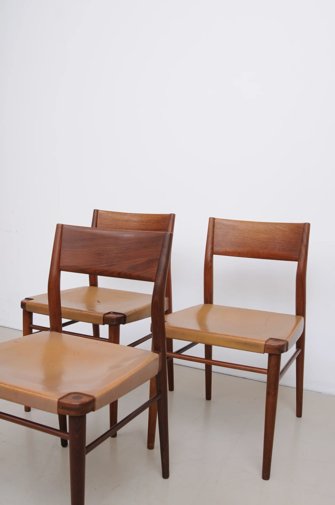 georg-leowald-esszimmerstuhl-351-wilkhahn-stuhl-deutsches-design-arcitekt-bauhaus-deutscher-werkbund-mitte.JPG