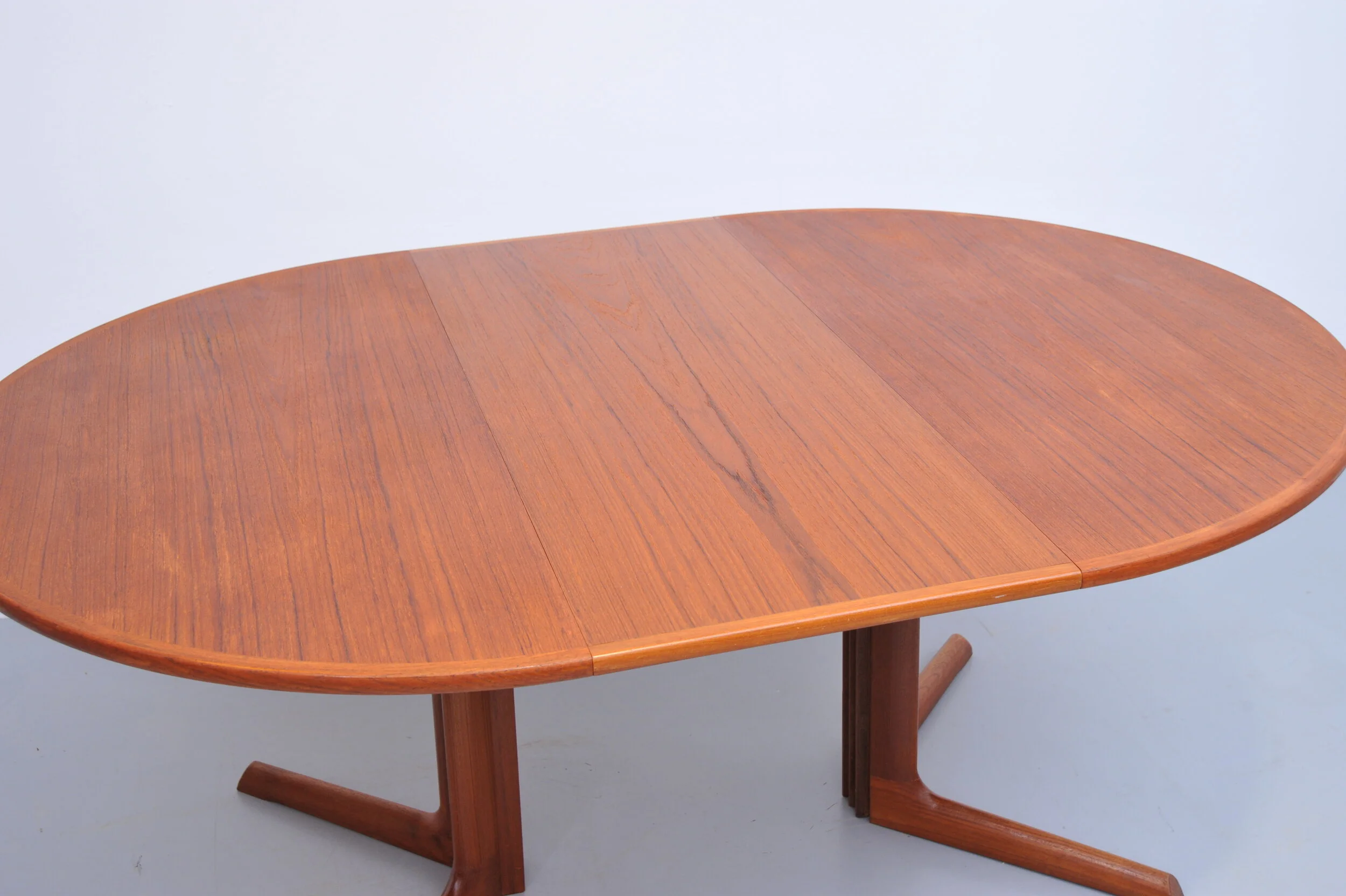 esstisch-dänemark-teak-braun-teakholz-tisch-ein-auszug.JPG