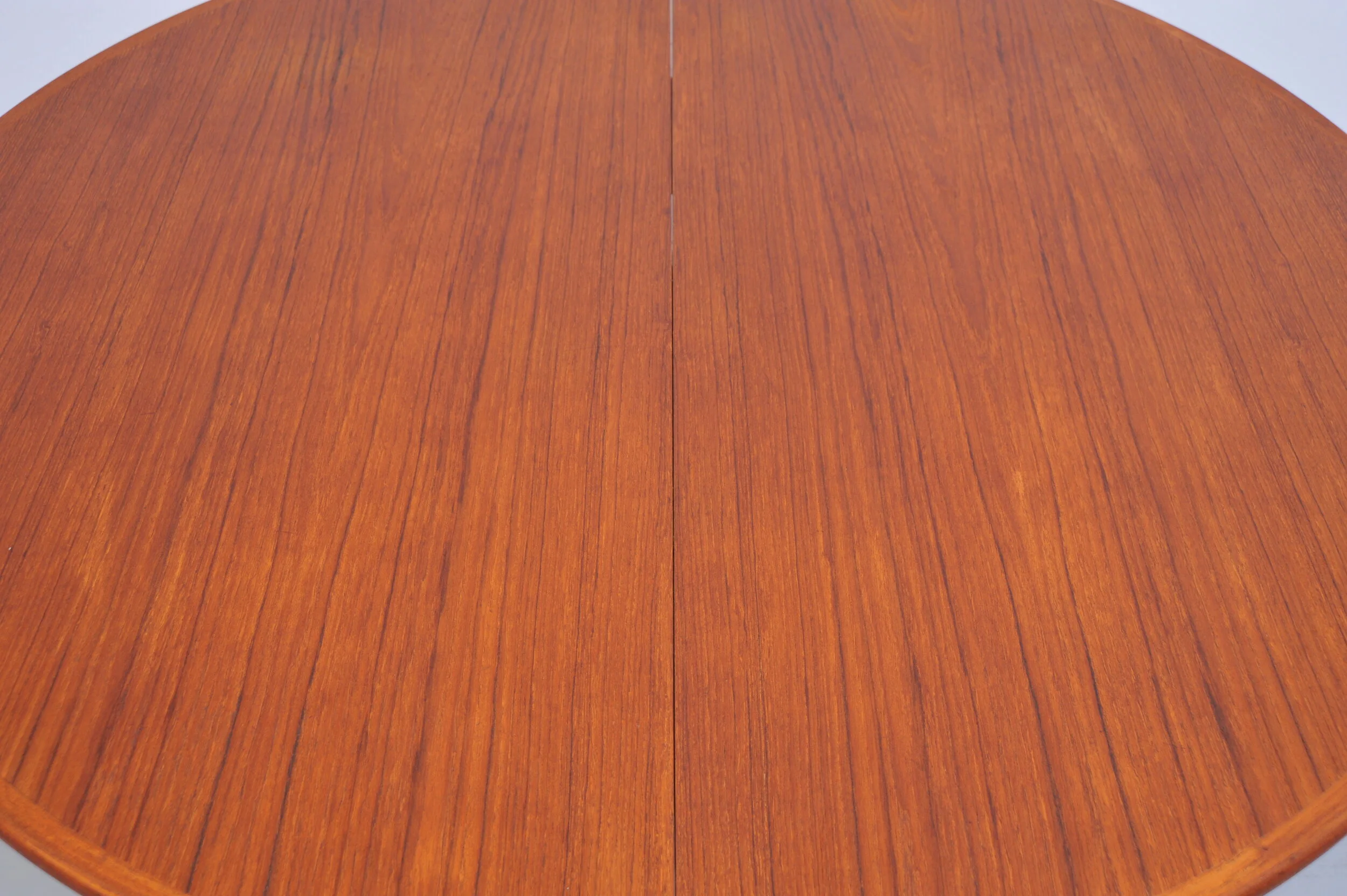 esstisch-dänemark-teak-braun-teakholz-tisch-furnier.JPG