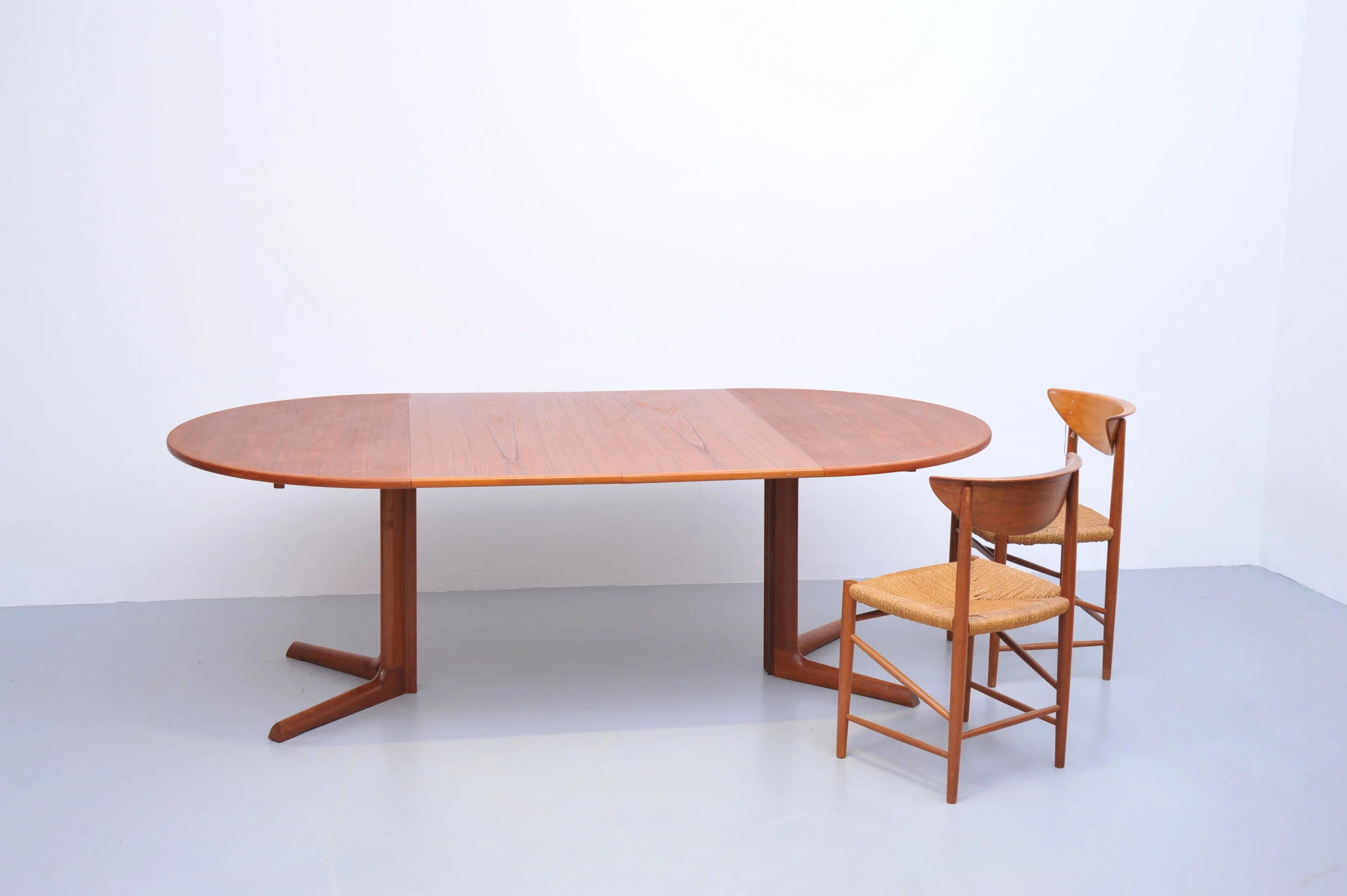 esstisch-dänemark-teak-braun-teakholz-tisch-stühle.JPG