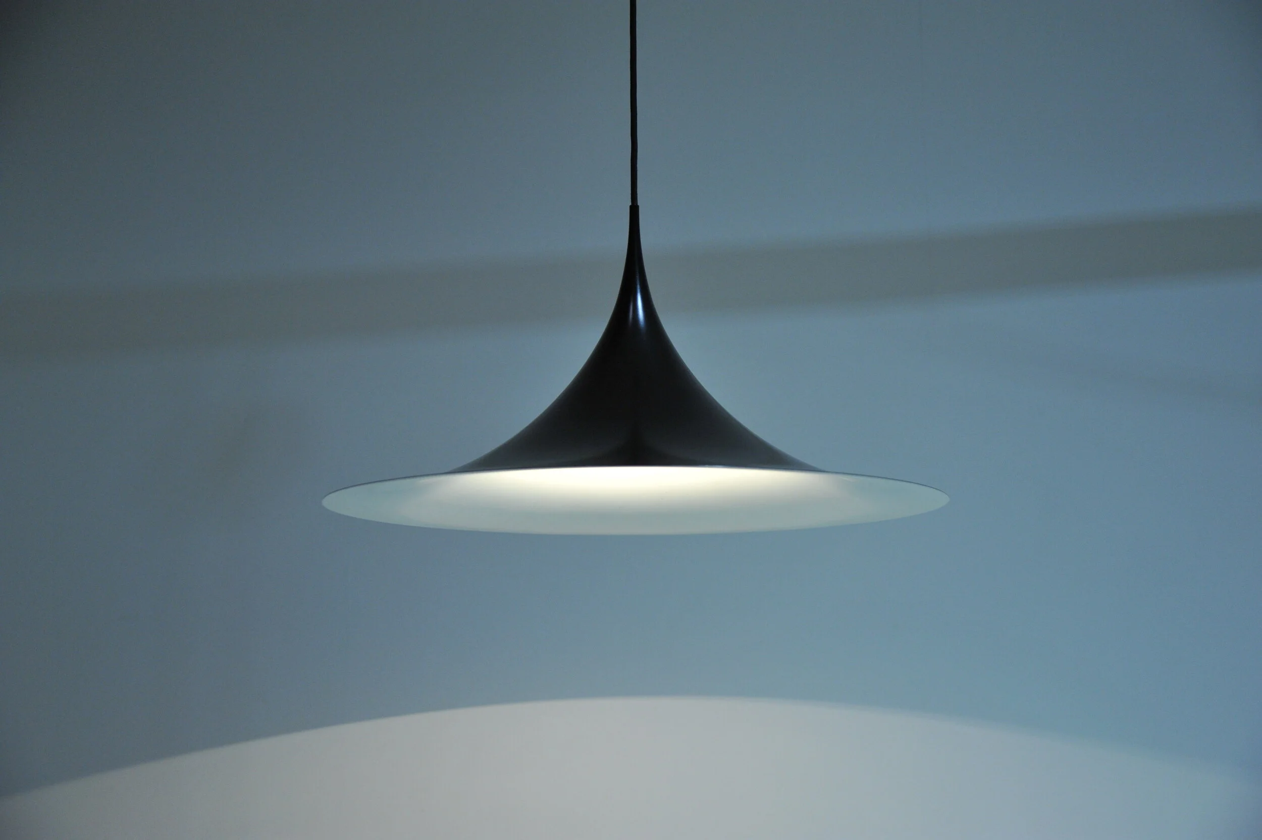 claus-bonderup-torsten-thorup-fog-morup-semi-hängeleuchte-lampe-dänemark-licht-pendant.JPG