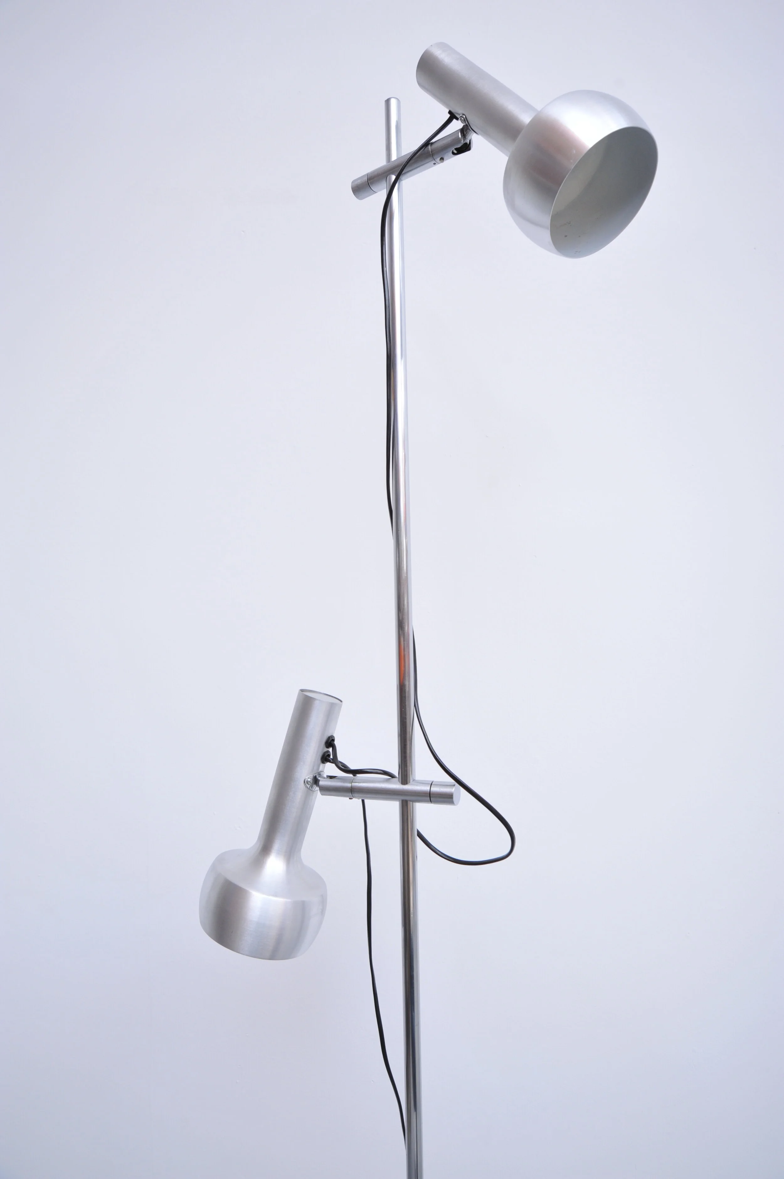 swiss-lamp-lamps-international-zürich-stehlampe-alu-silber-chrom-leuchte-lampe-detail.JPG