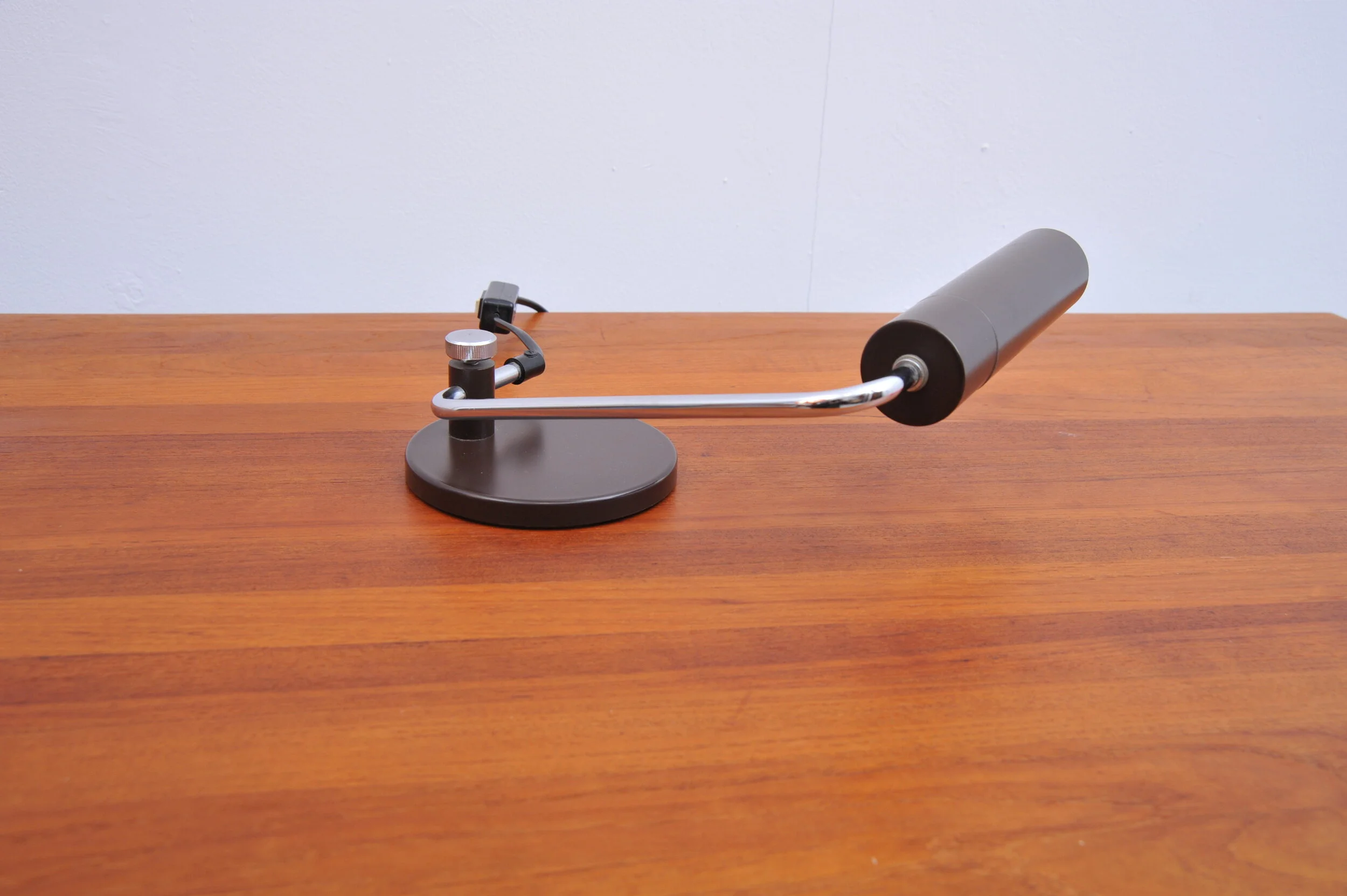halla-zeist-tichlampe-braun-niederlande-gebogen.JPG