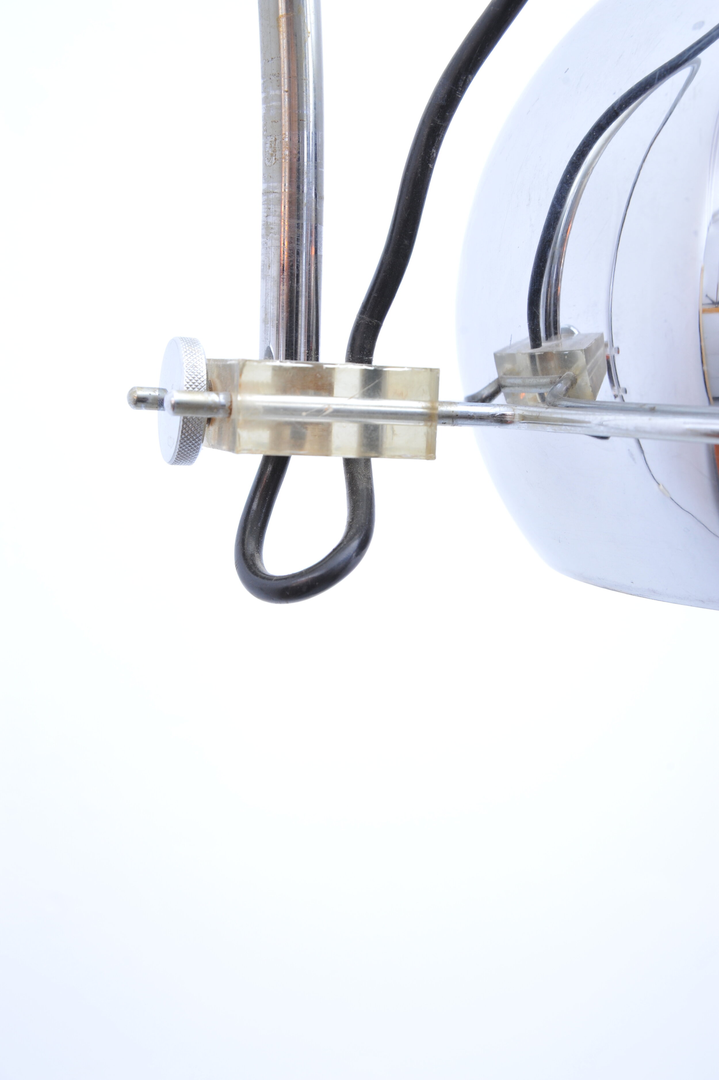 wandlampe-chrom-70iger-bogenlampe-schalter-vintage-schraube.JPG