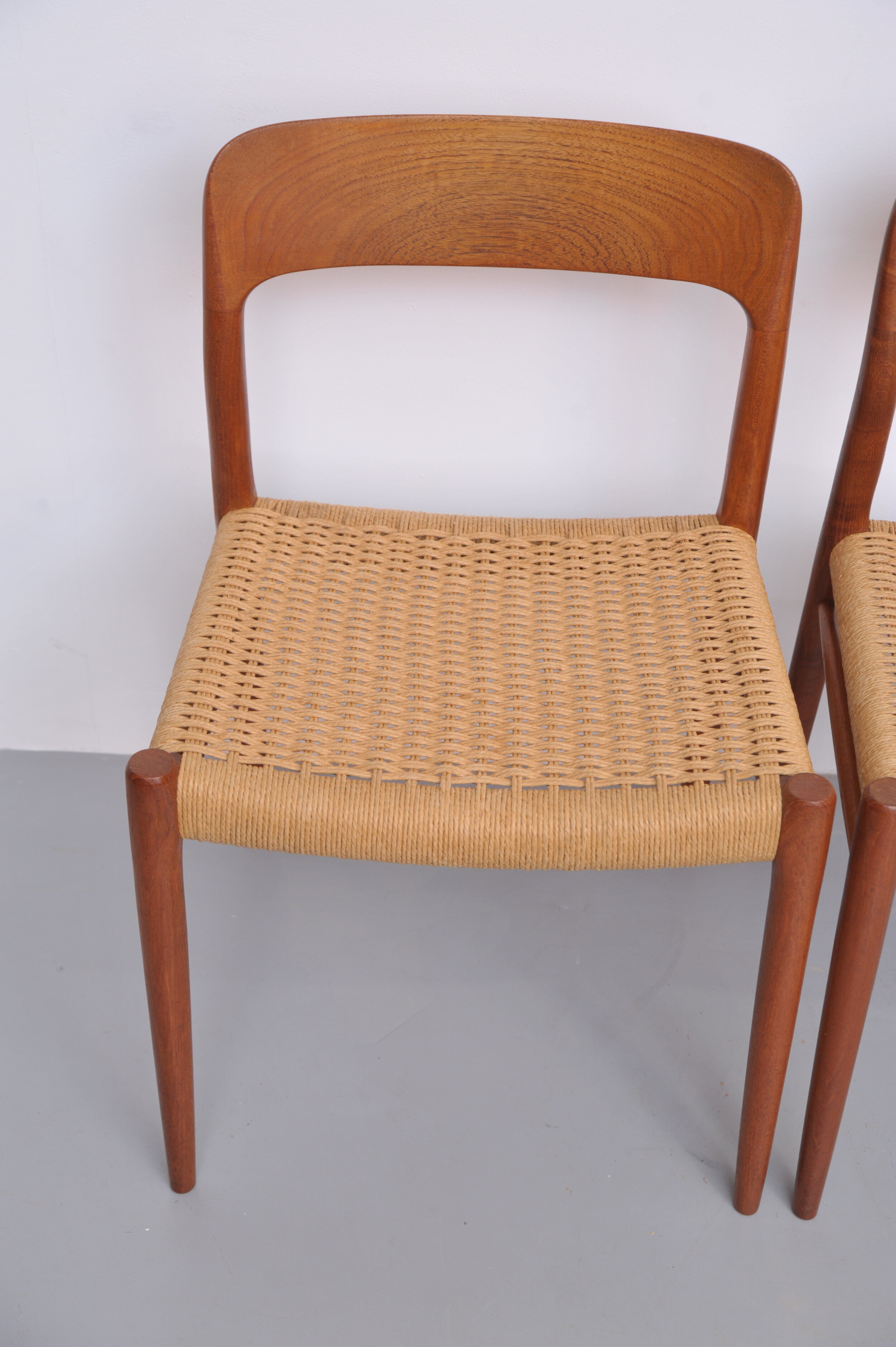 stühle-modell-75-niels-möller-teak-esszimmerstühle-teakholz-JL-möbelfabrik-paper-cord-vintage-mid-century-danish-danmark-skandinavisch-braun.JPG