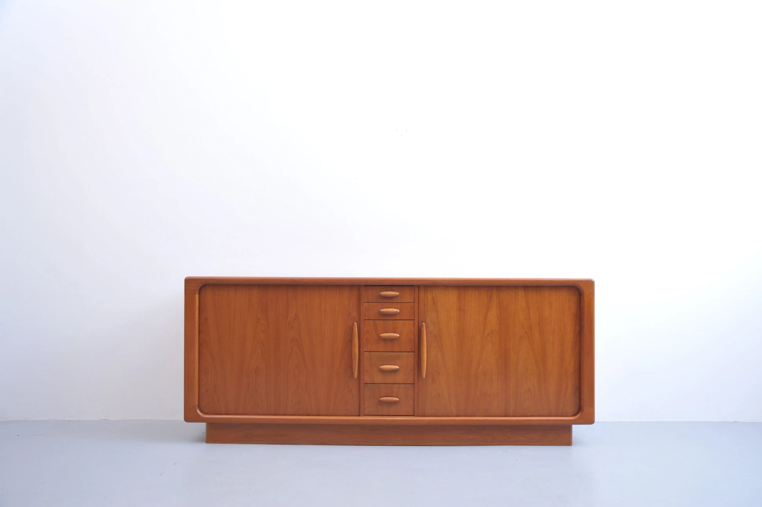 dyrlund-sideboard-teak-schubladen-rollo-danmark-vintage-midcentury.JPG