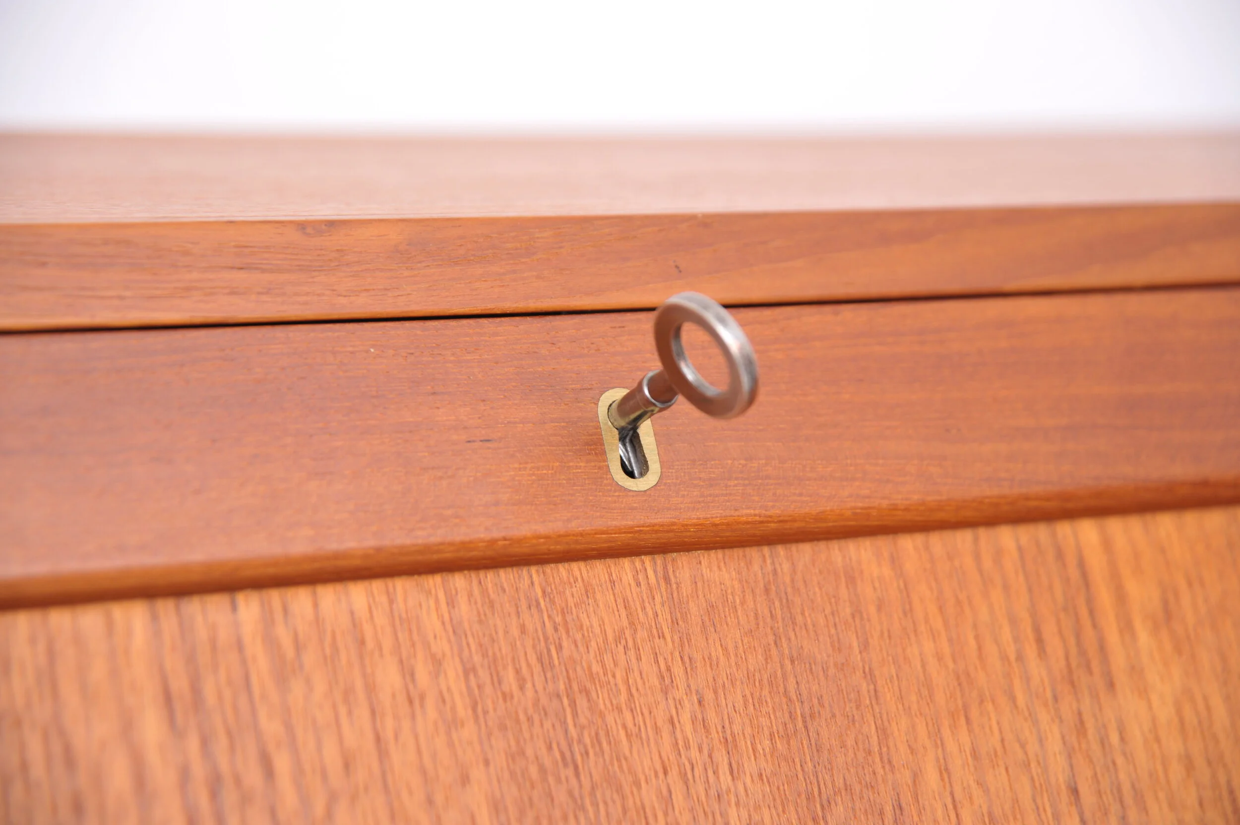 bramin-schreibtisch-teak-sekretaer-vintage-mid-century-danmark-schloss.JPG