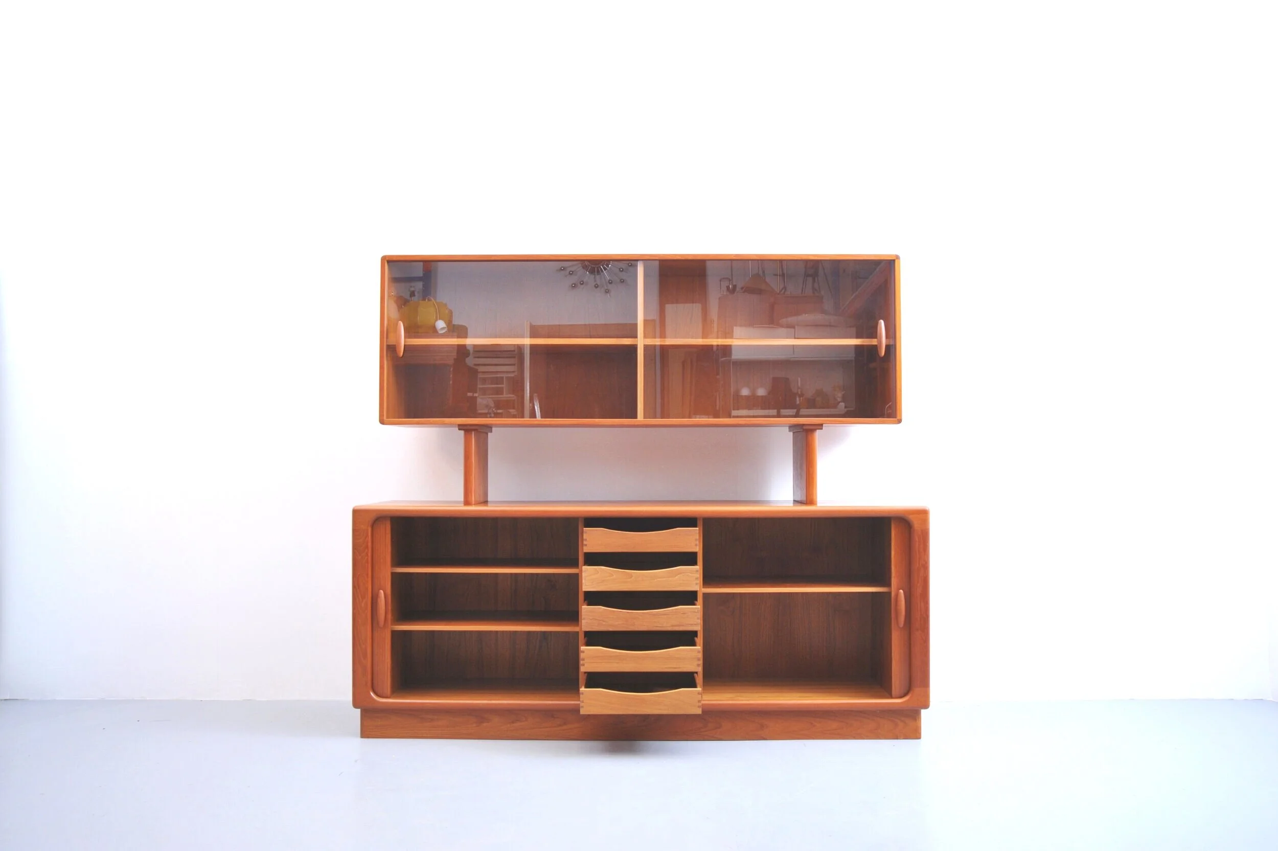 sideboard-dyrlund-teak-danmark-aufsatz-teakholz-vintage-schubladen-glas.jpg
