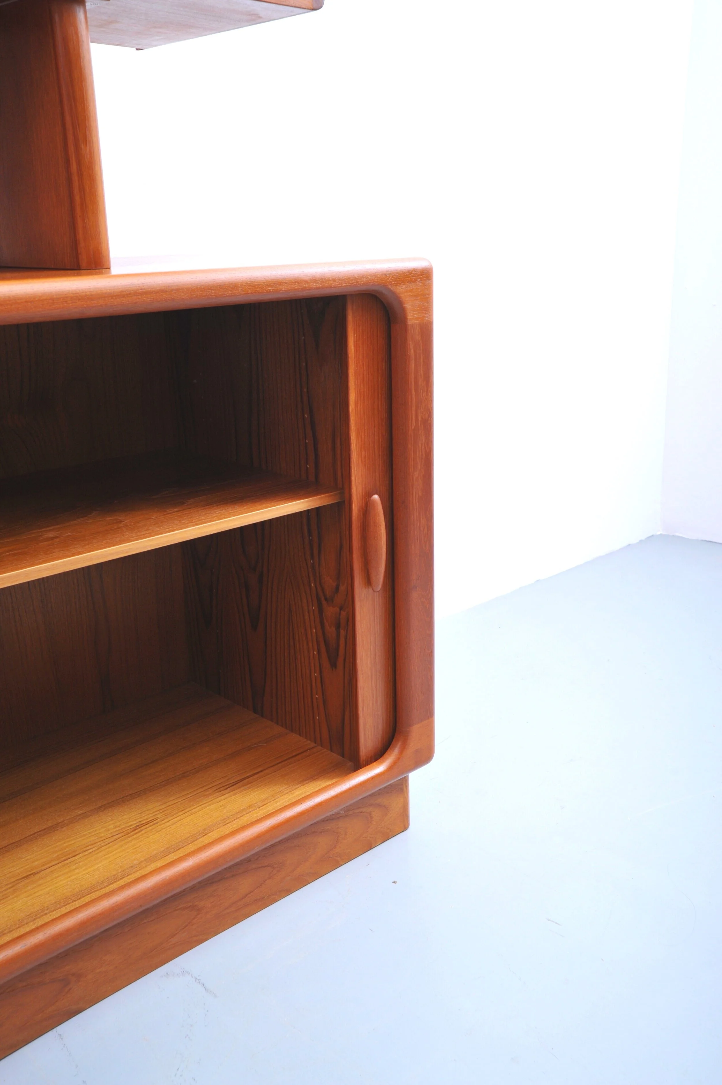 sideboard-dyrlund-teak-danmark-aufsatz-teakholz-vintage-schubladen-t%C3%BCrgriff.jpg