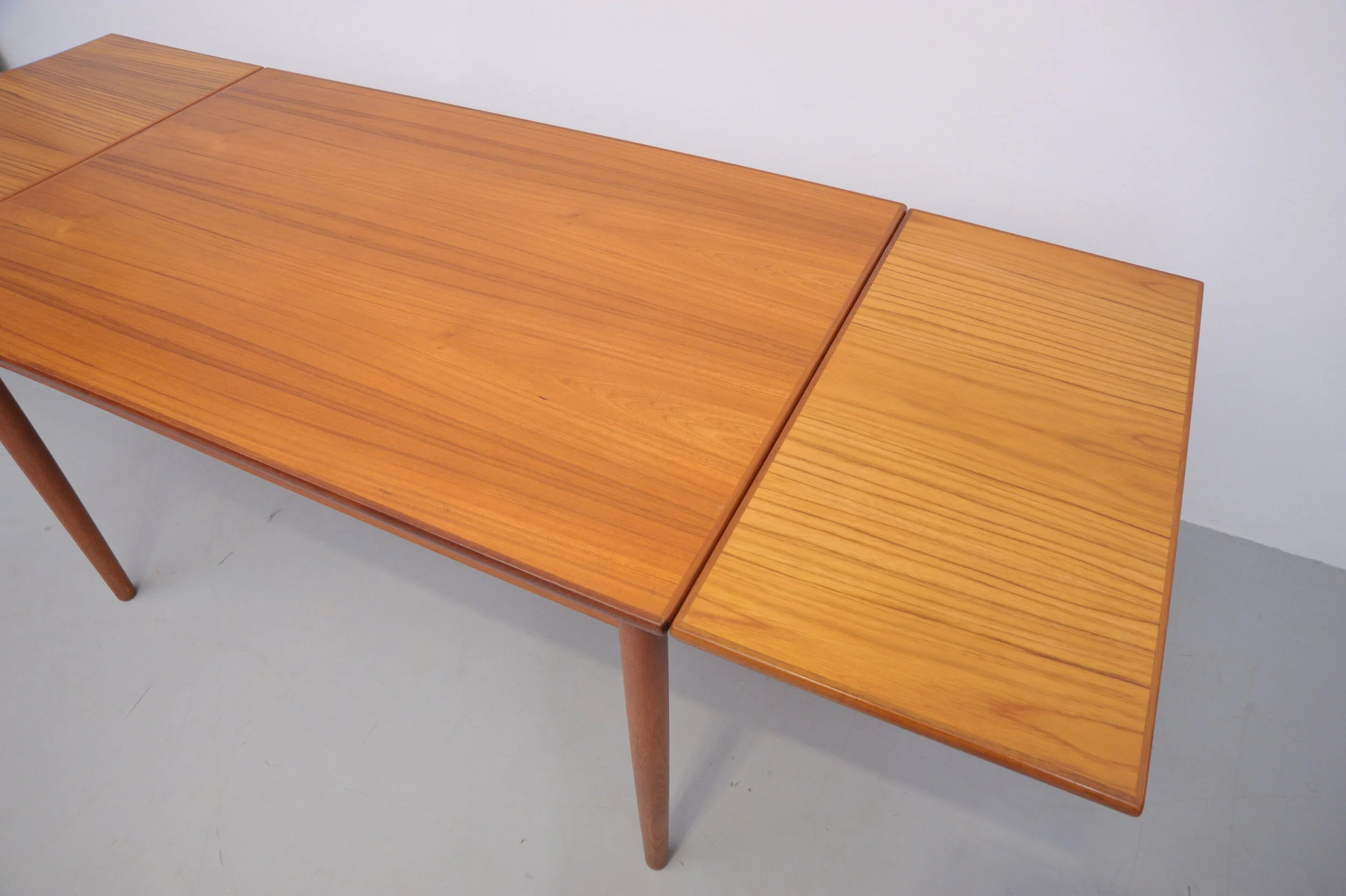 Esstisch-Teak-Skandinavisch-Ausziehbar-Holz.JPG
