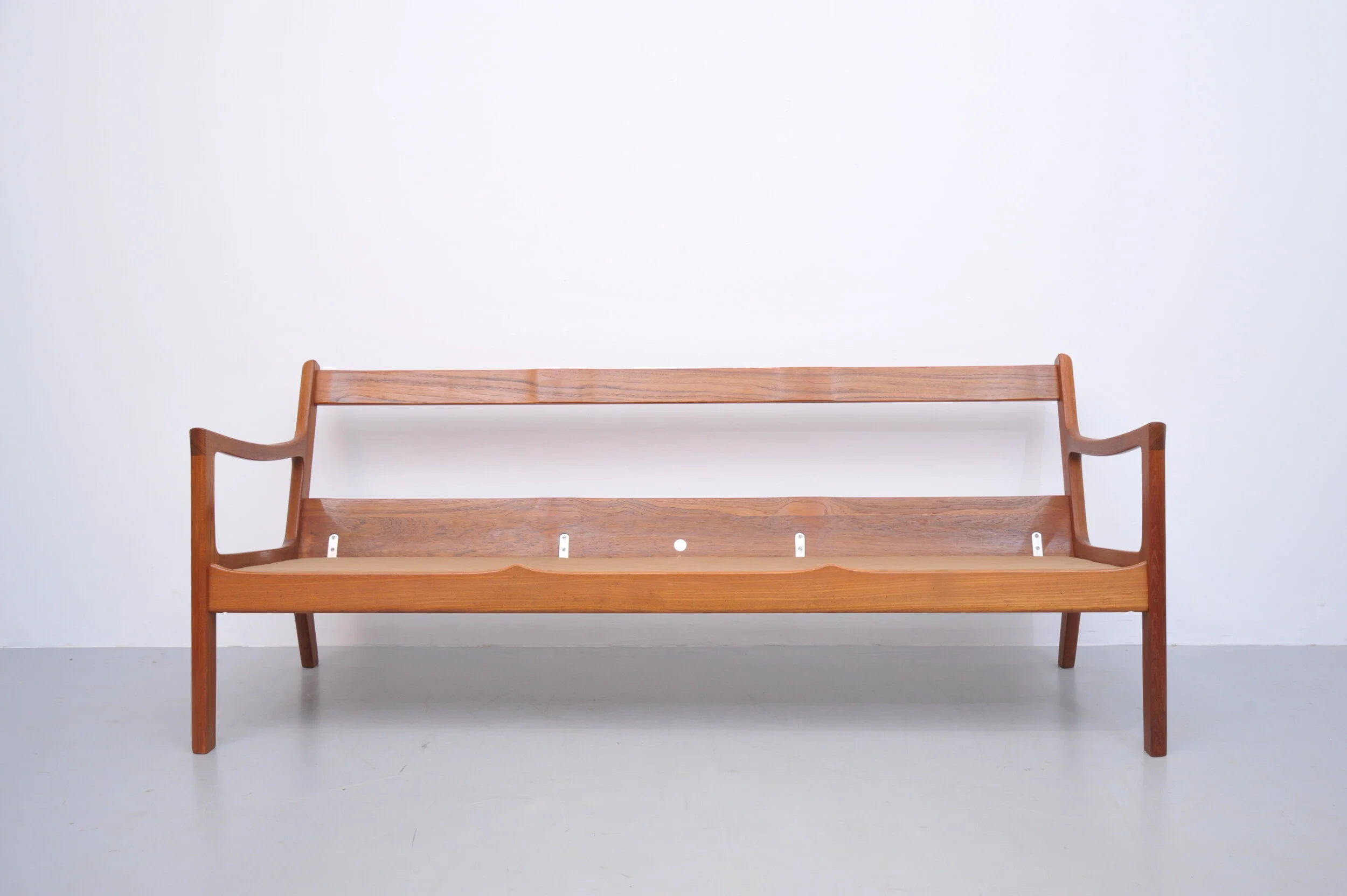 Ole-Wanscher-France-Son-Daverkosen-Senator-Armlehnstuhl-Vintage-Sofa-midcentury-Teak-Skandinavisch-Gestell.JPG