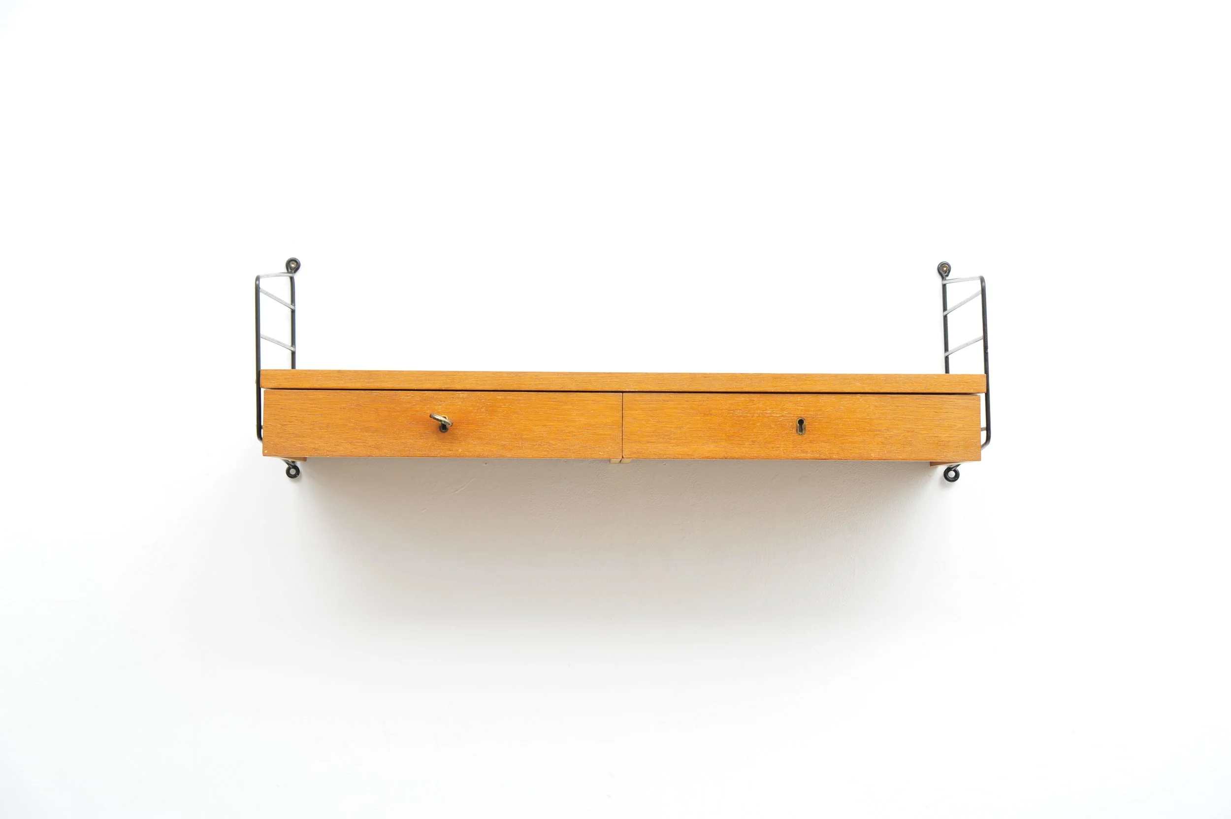 kajsa-nisse-strinningstring-string-regal-teak-system-vintage-schweden-stockholm-teak-element-böden -leitern-schubladenelement-gaderobe.JPG