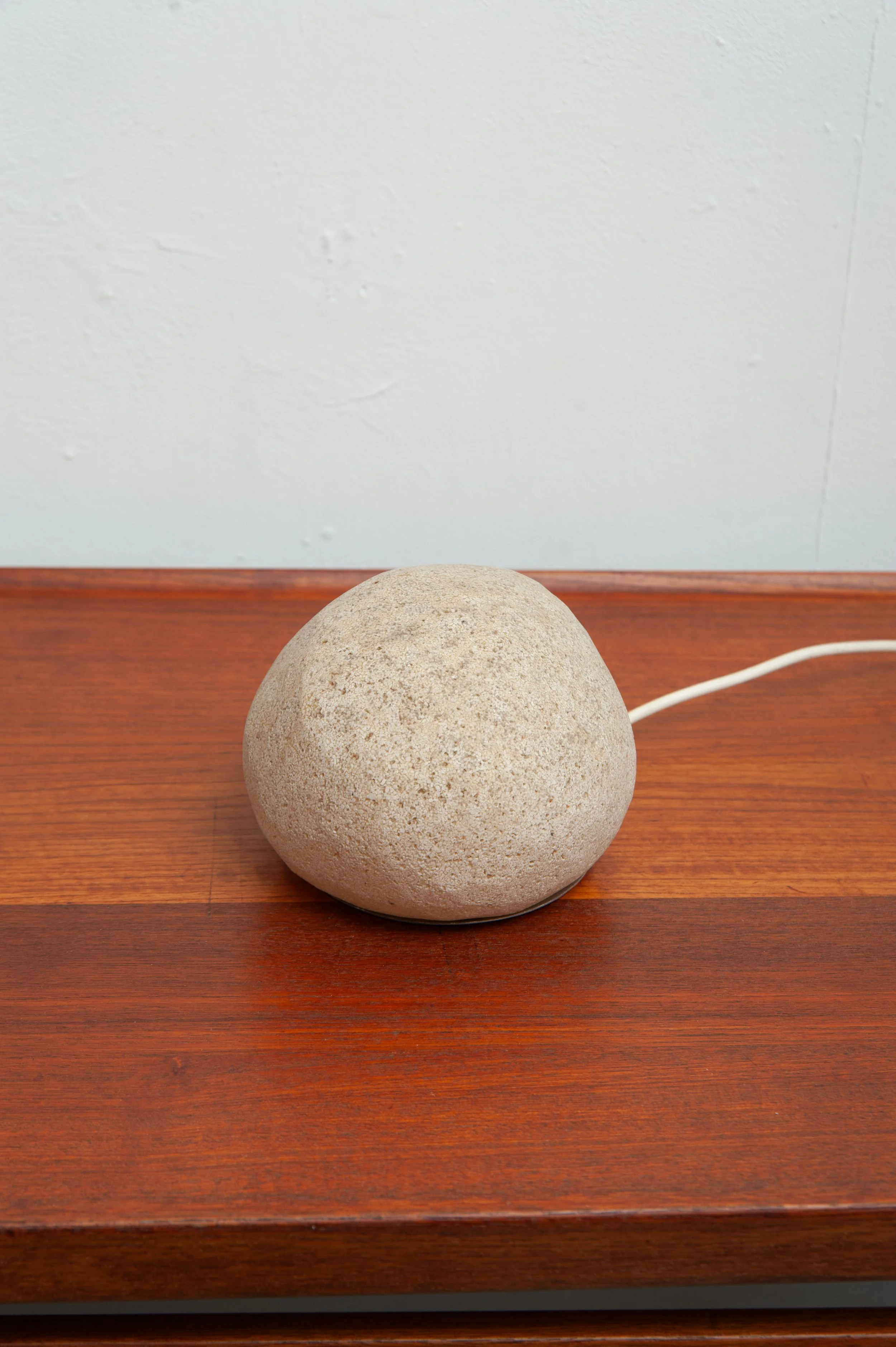 andré-cazenave-moon-rock-lamp-tecta-tischleuchte.jpg