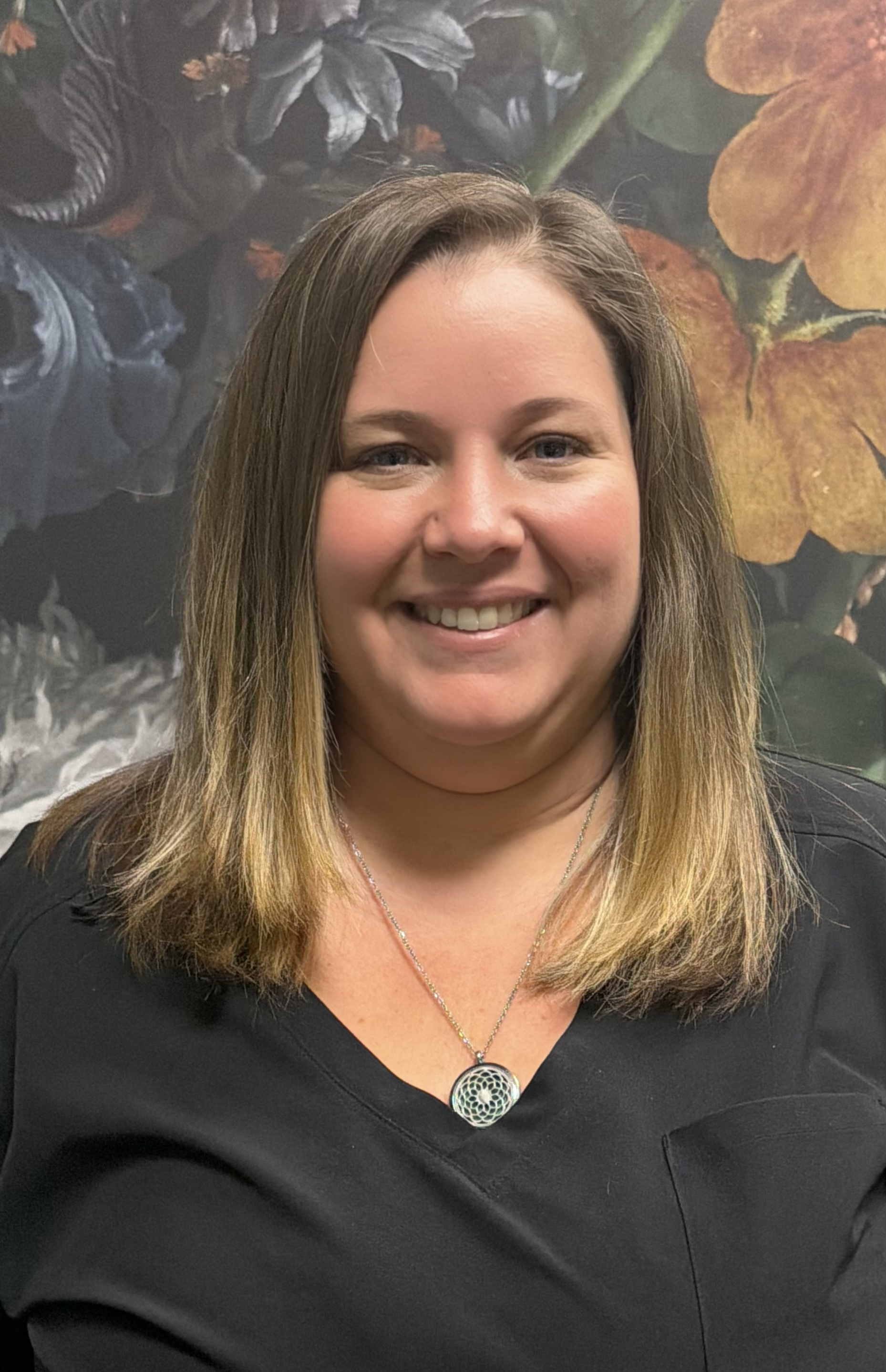Melissa, Receptionist