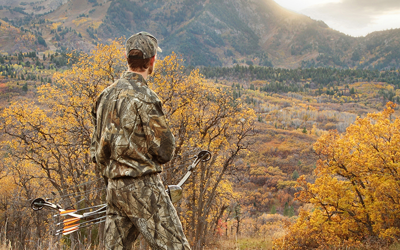 TURKEY HUNTING WITH A BOW Add extra challenge, excitement to your hunt! Bill Lewis, a Nebraska Bowhunter Education and Archery Mentor Program instructor (also pro staffer for Mathews Solocam Bows, Primos Hunting Calls and Mossy Oak Camouflage) who has bowhunted turkeys for 25 years, shares these hunting tips.