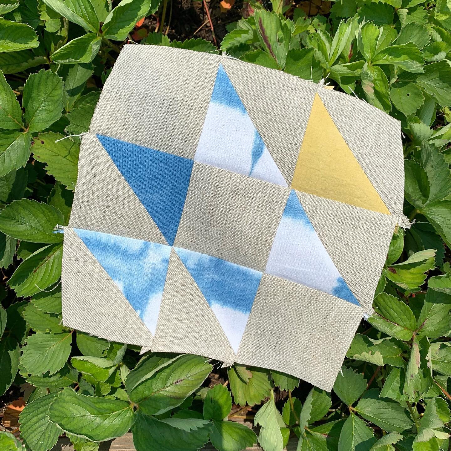 July&rsquo;s quilt block is serving as a reminder to look up and down. Remember that you are on stolen land. Mother Nature is on fire and needs us to check ourselves and our habits. Resting is a form of resistance. 🌤 I learned this quilt block is ti
