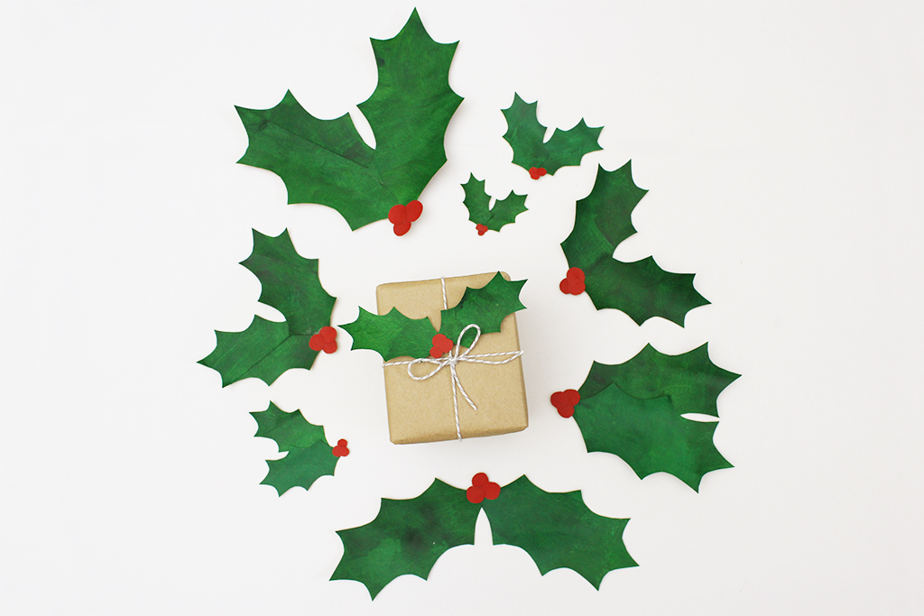 Diy Paper Bag Christmas Holly Leaf Decoration Dottie Bowles