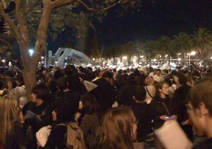 hundreds of people