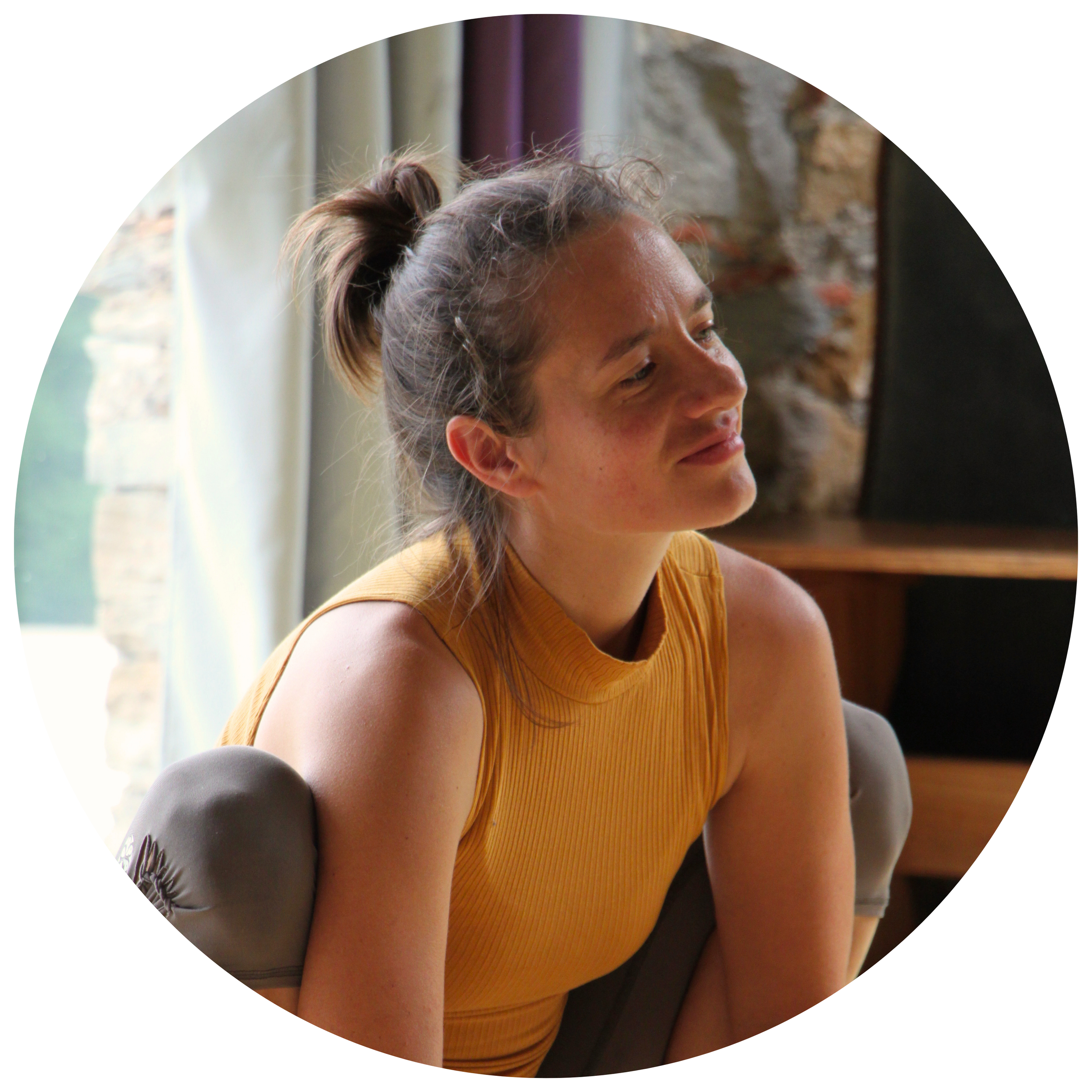 Ashley Bourlon Professeure de Yoga