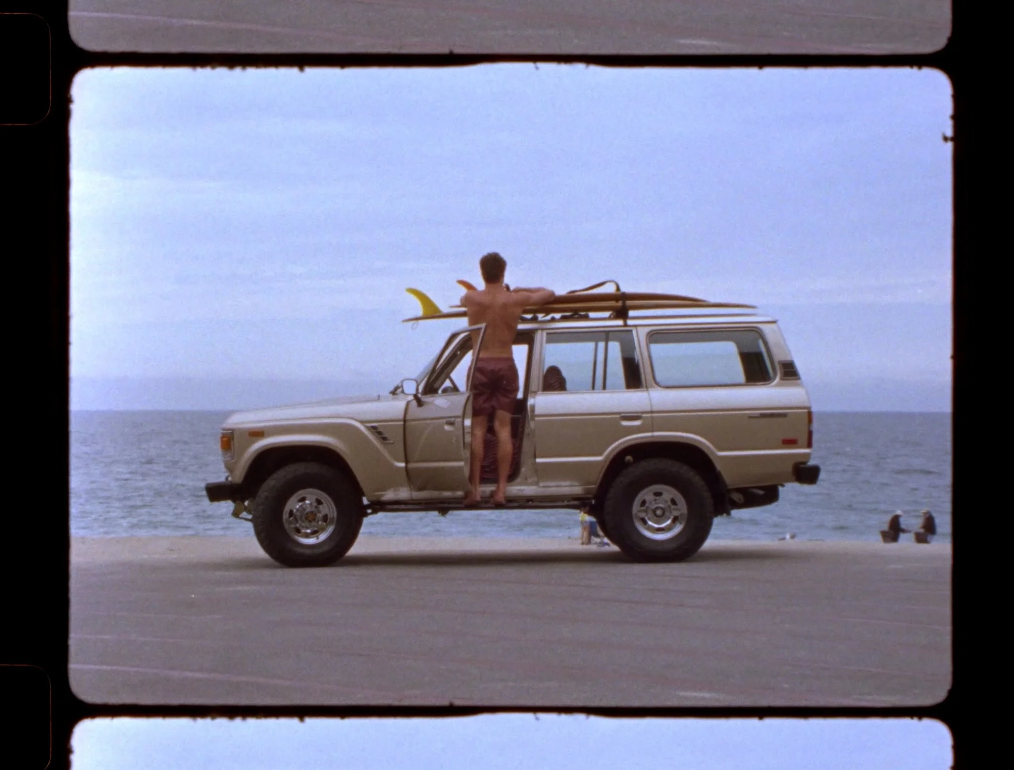 horizontal 16mm v1.00_00_47_10.Still032.JPG