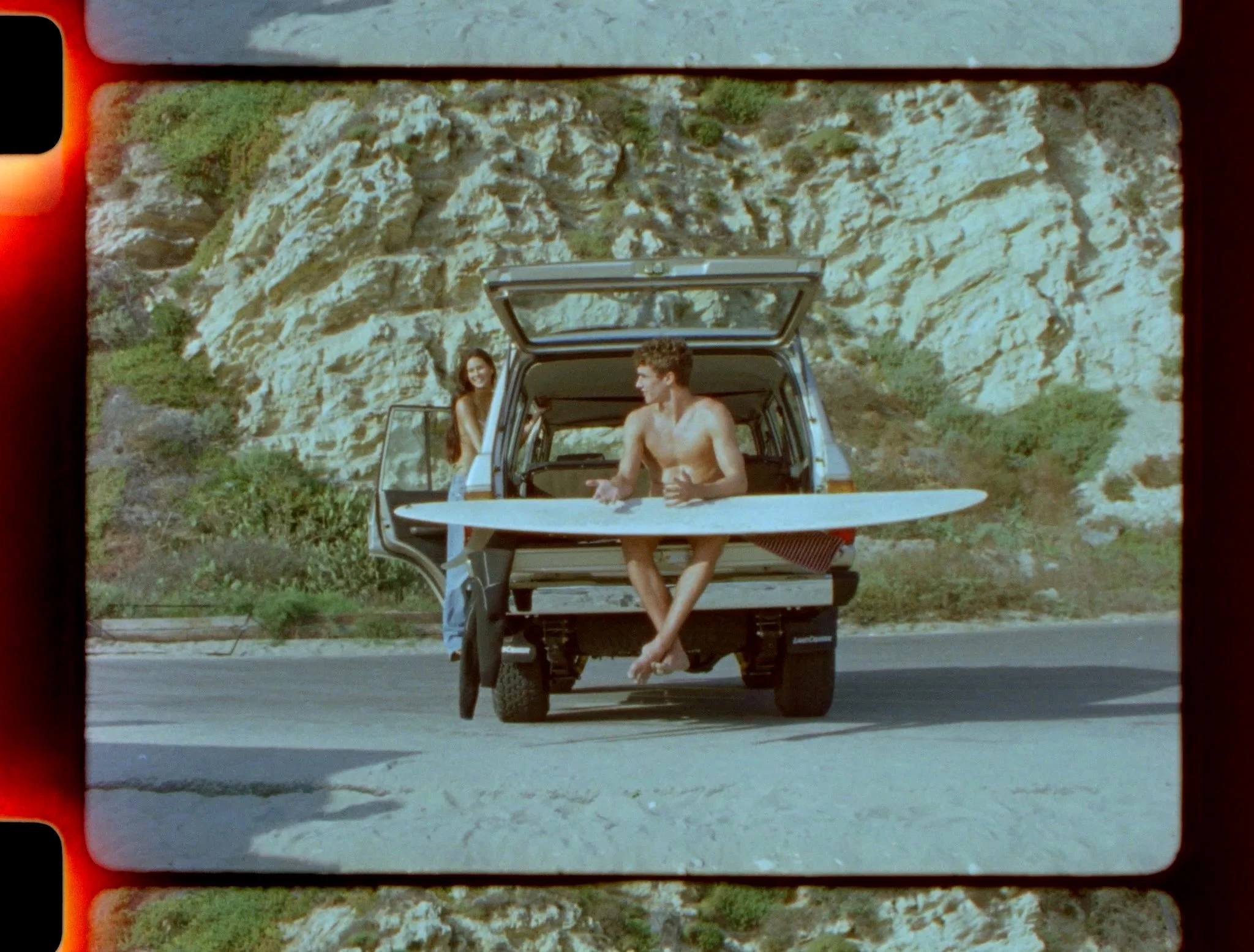 horizontal 16mm v1.00_00_01_15.Still004.JPG