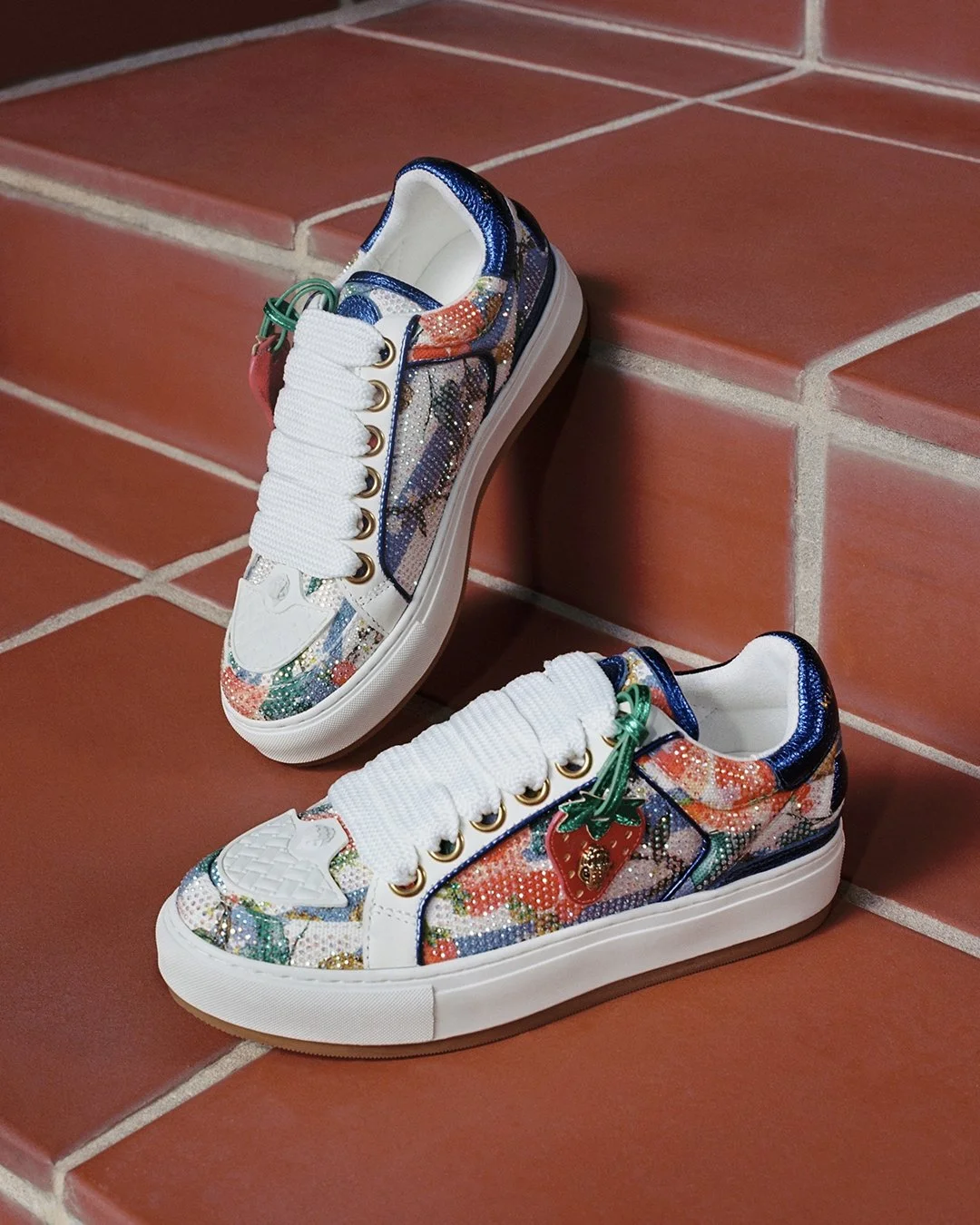 Kurt-Geiger-2024-SS25-SS-Still-life-crops-0406B-1080-x-1350.JPG
