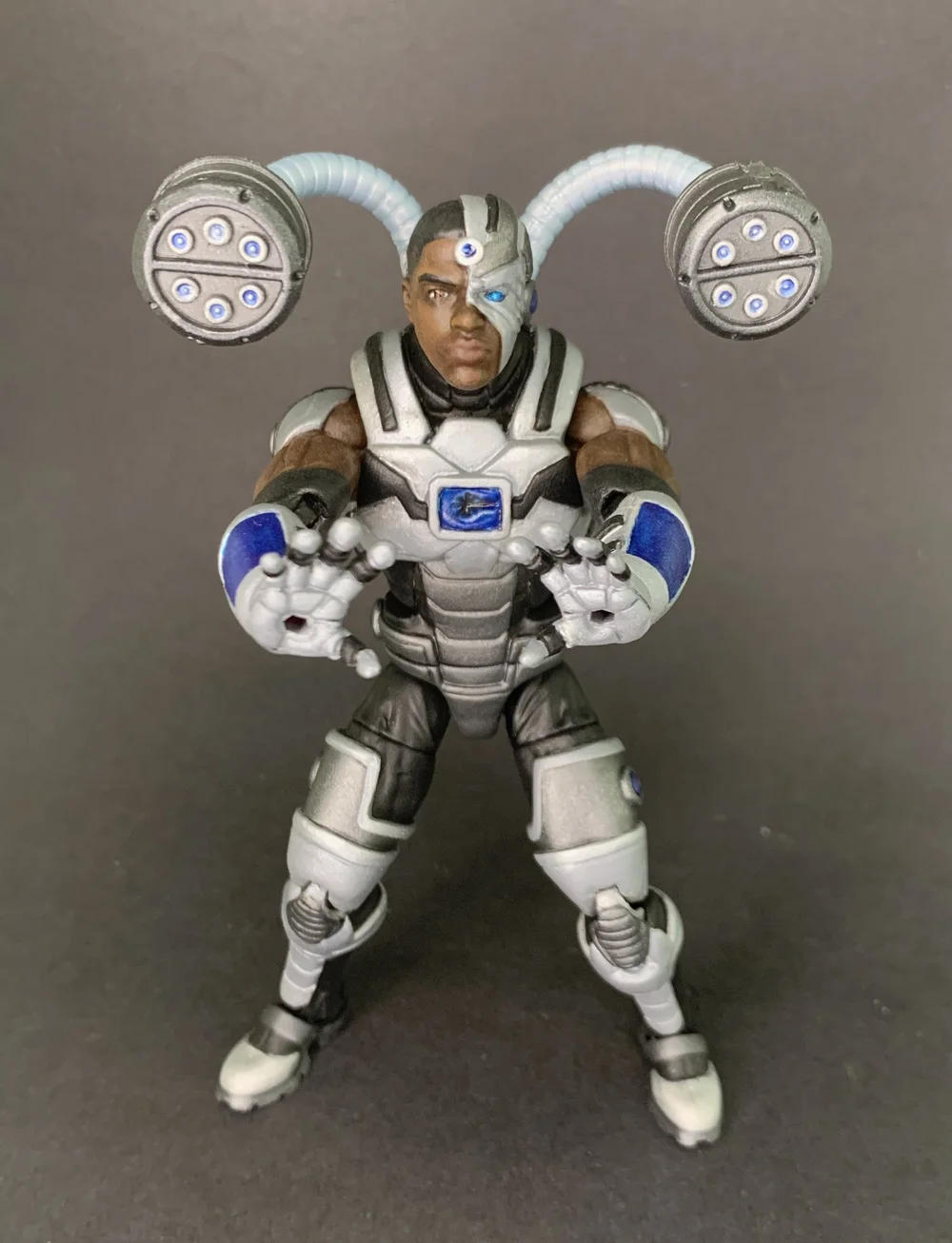 Cyborg (DC Comics/Marvel Legends style) — customs by matchu