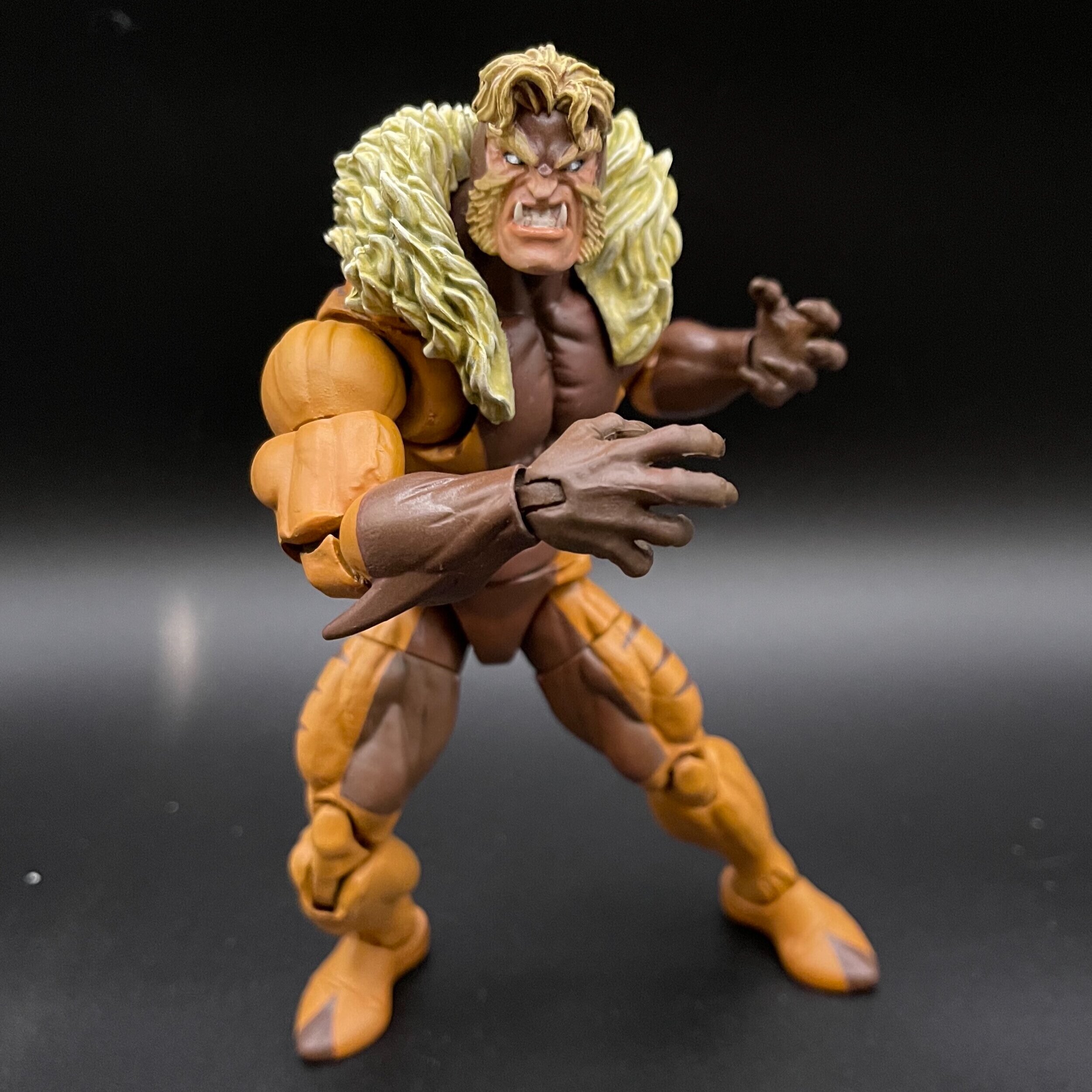 Sabertooth (90's Style on Omega Red base body) — customs by matchu