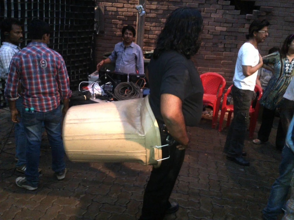 IndiaStunts_TrashCan.jpg