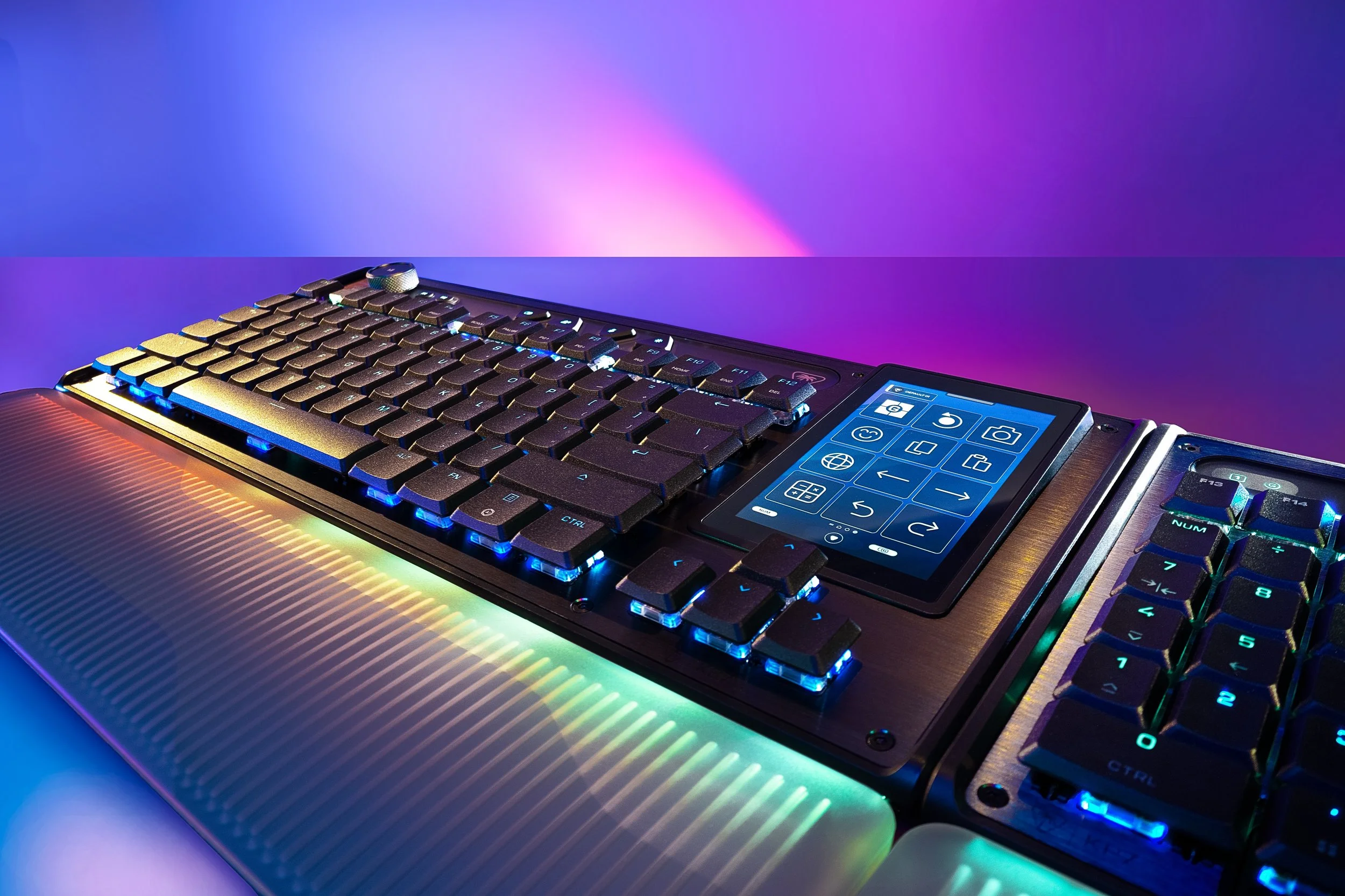 CommandSeries_KB7_Hero_1637_L2_V1_RGB.jpg