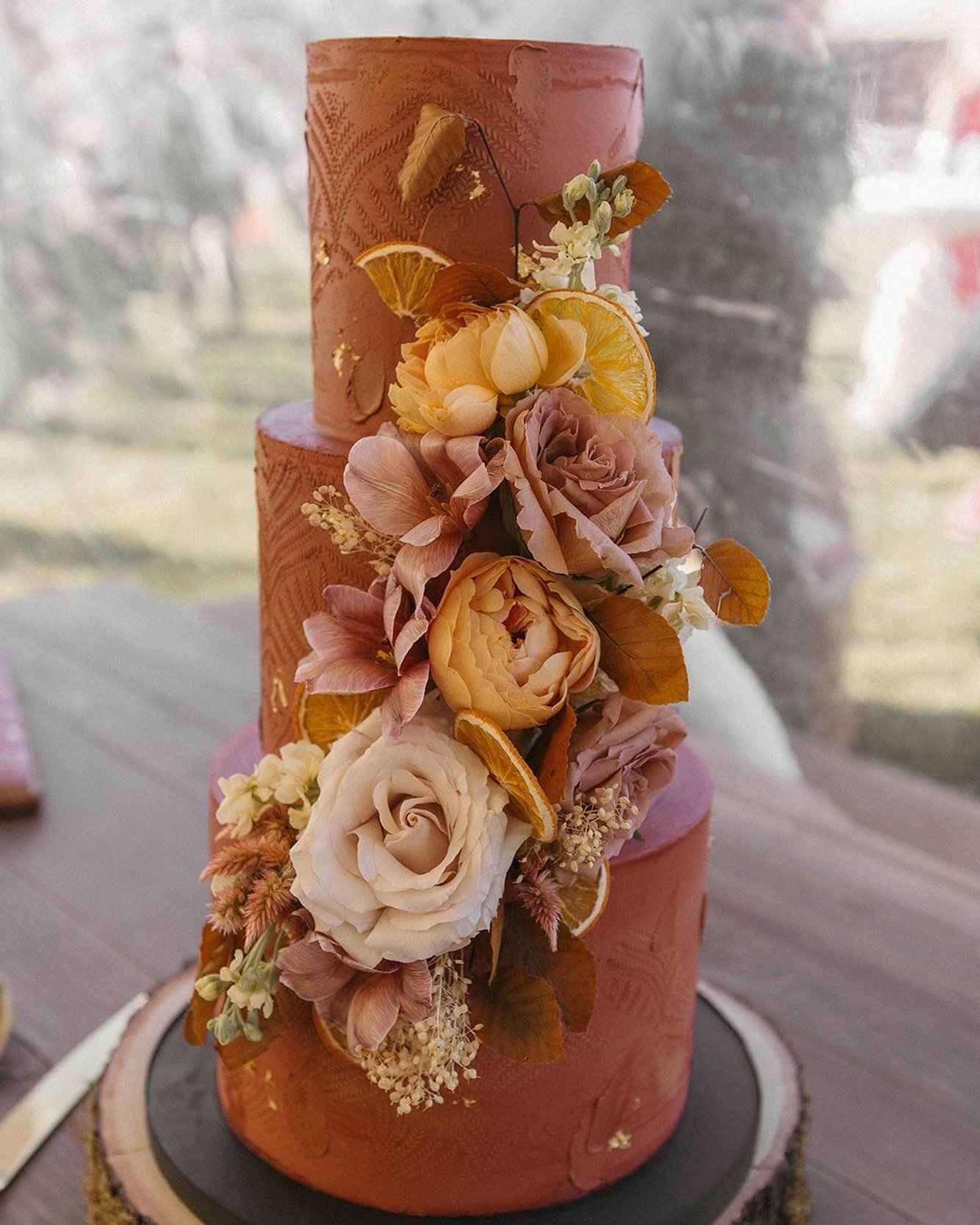 The things I would do to eat this cookie butter cake all over again&hellip;such a sick color and design for a wedding cake by @oliviarosecakeart