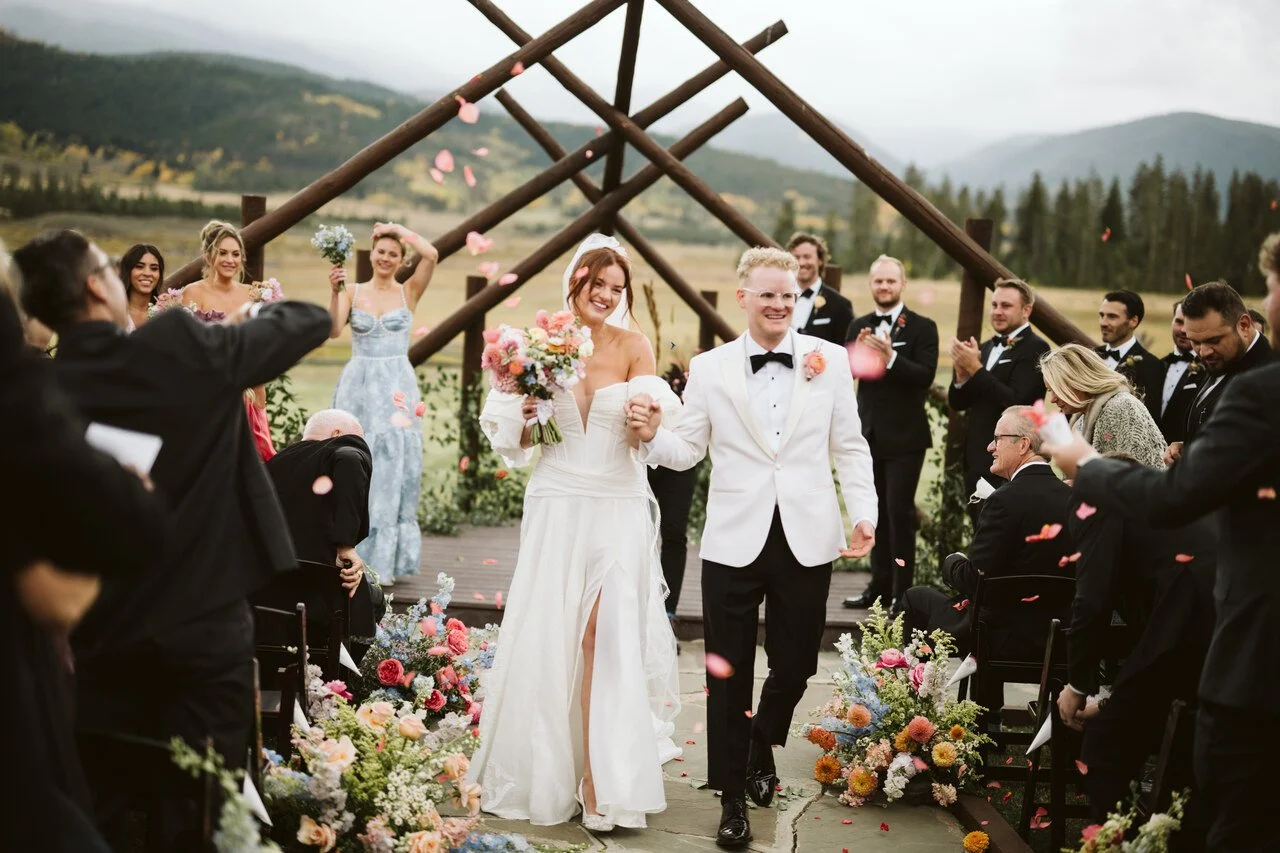Hannah&Riley_WeddingDay_000563.jpg