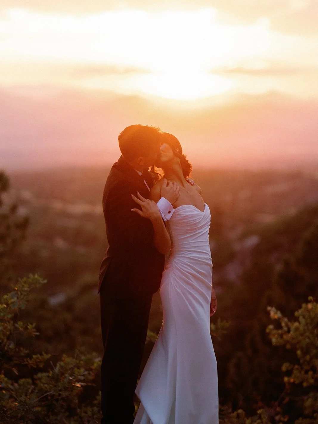 Congratulations to the Dunlaps! 🤍 This one was such a pleasure to create. We had so many flowers, strings, lazers, a celebrity dj and an unexpected epic sunset! Doesn&rsquo;t get much better than that.