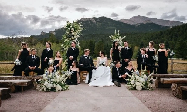 These sneak peeks are giving me life 🖤 my favorite fun element from this wedding was they did a surprise ring bearer! They had me hide the ring box under a chair to surprise a special guest to bring the rings to the front during the ceremony. It end