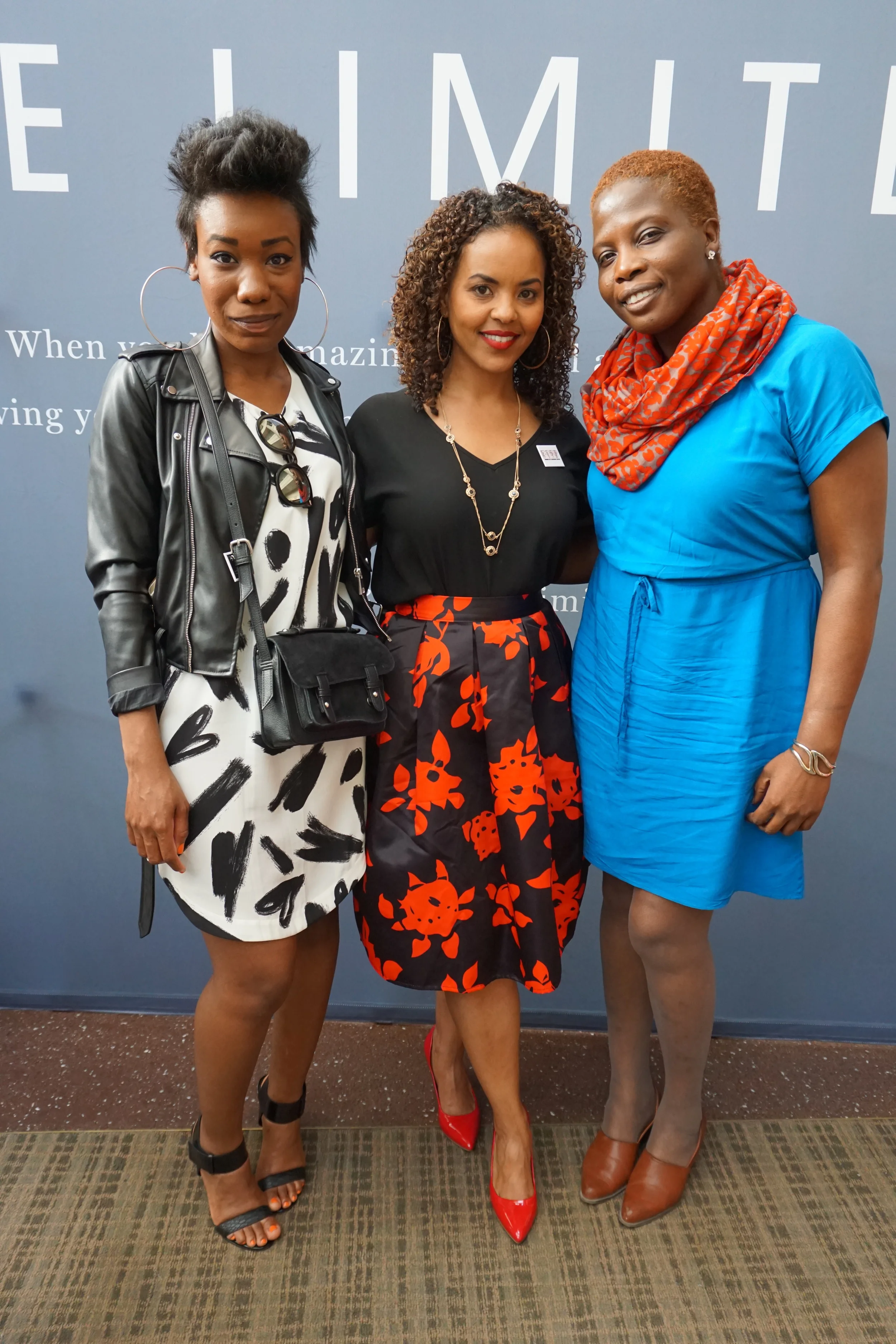 L to R: Lala Trips , Tati, and friend :) 