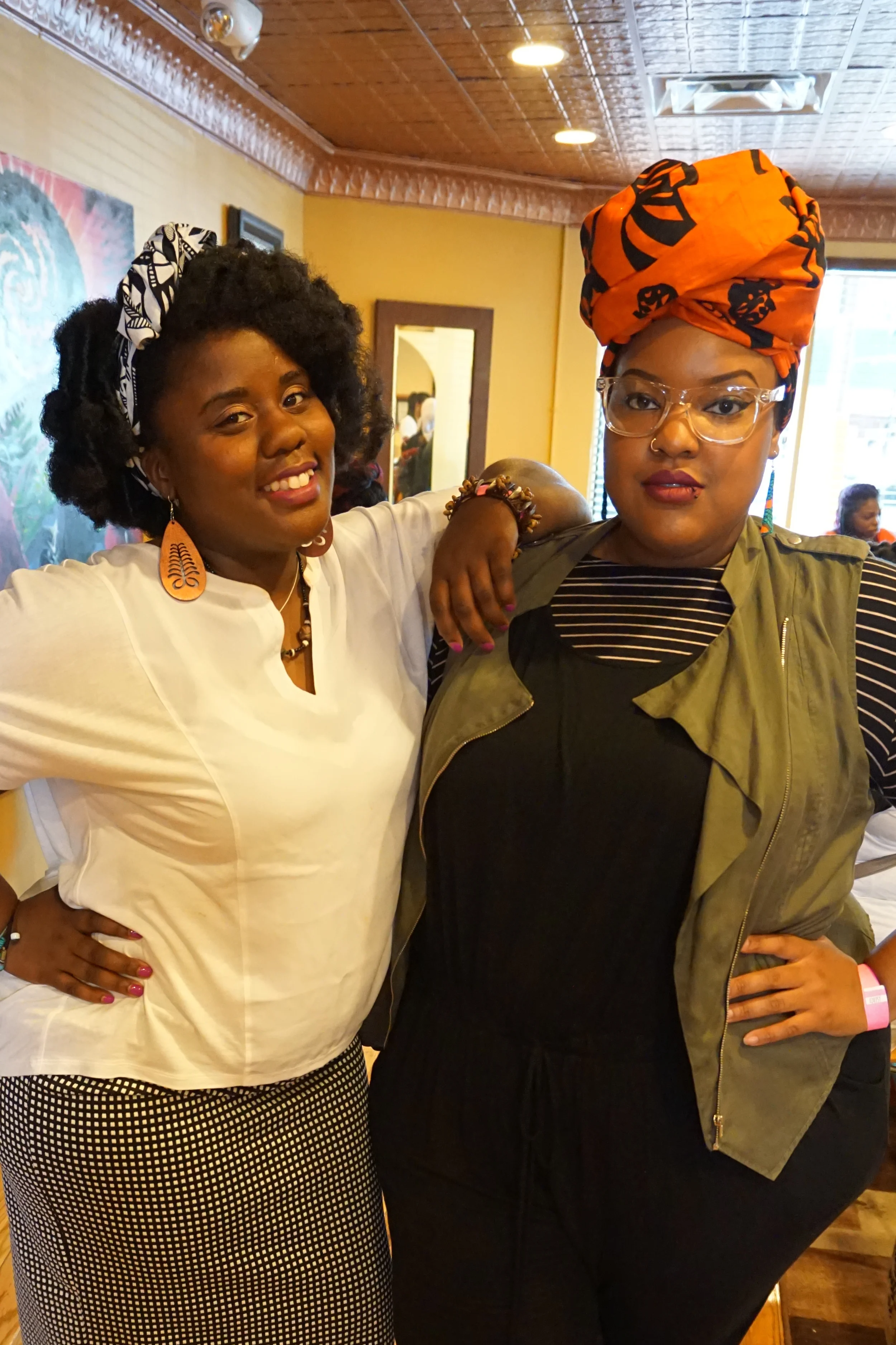 Posing with Naturalista/Blogger: Naturally Act