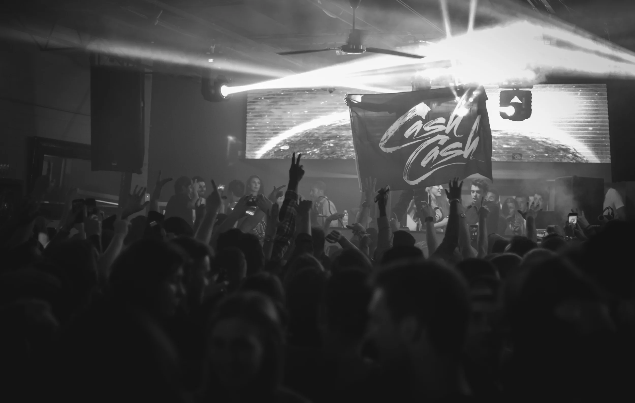 Cash Cash (Copy)