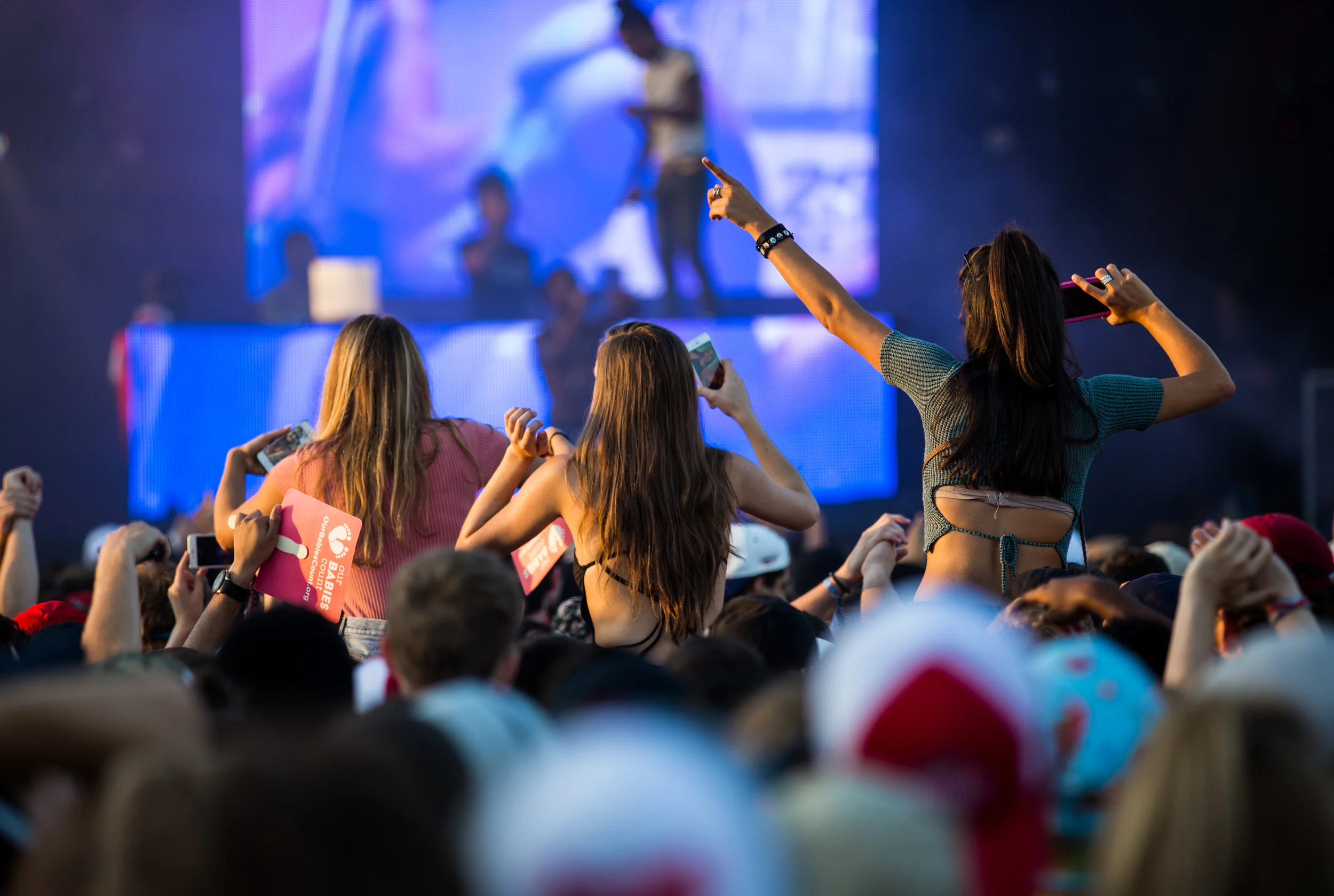 Crowd Shot (Copy)