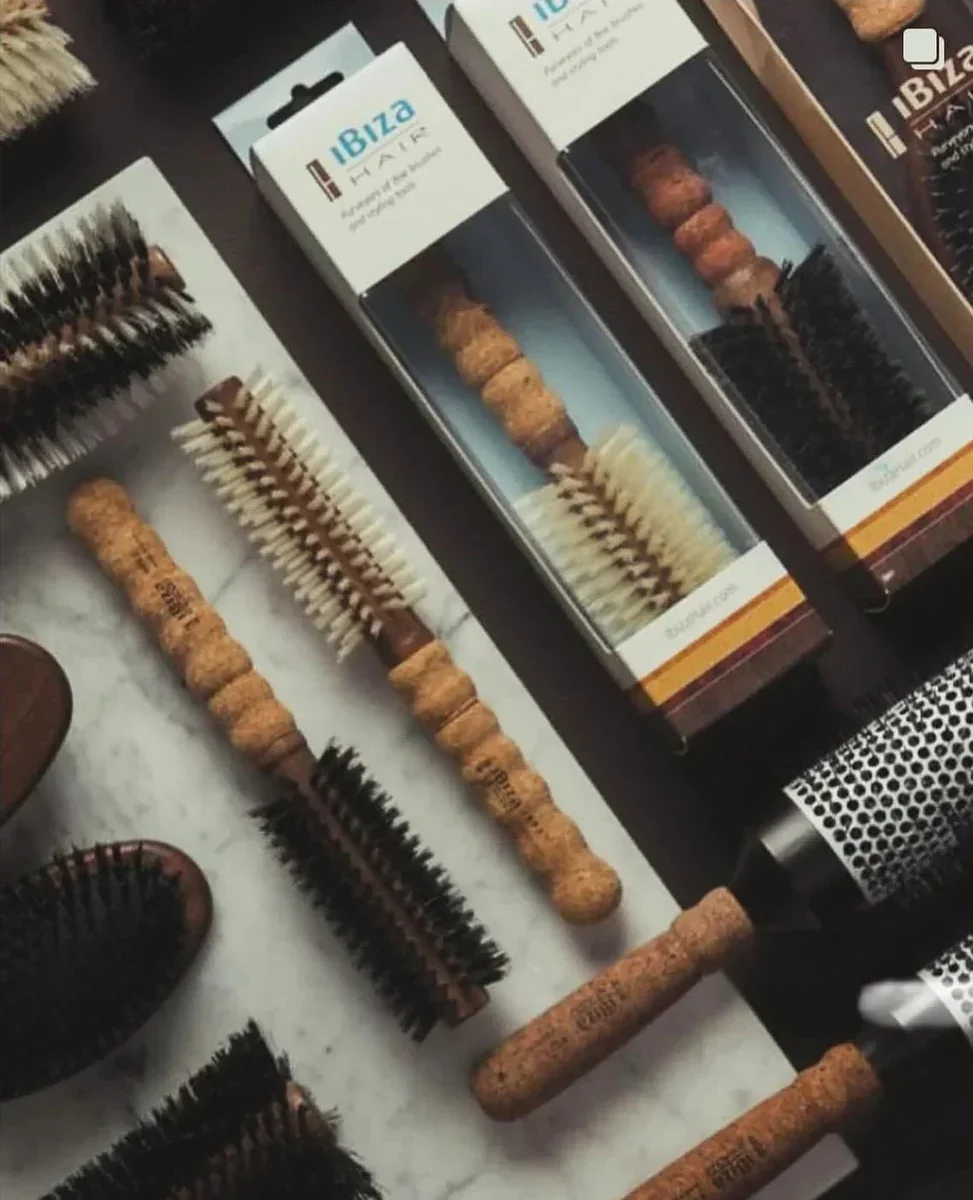 ibiza-hair-brushes-7657896.webp