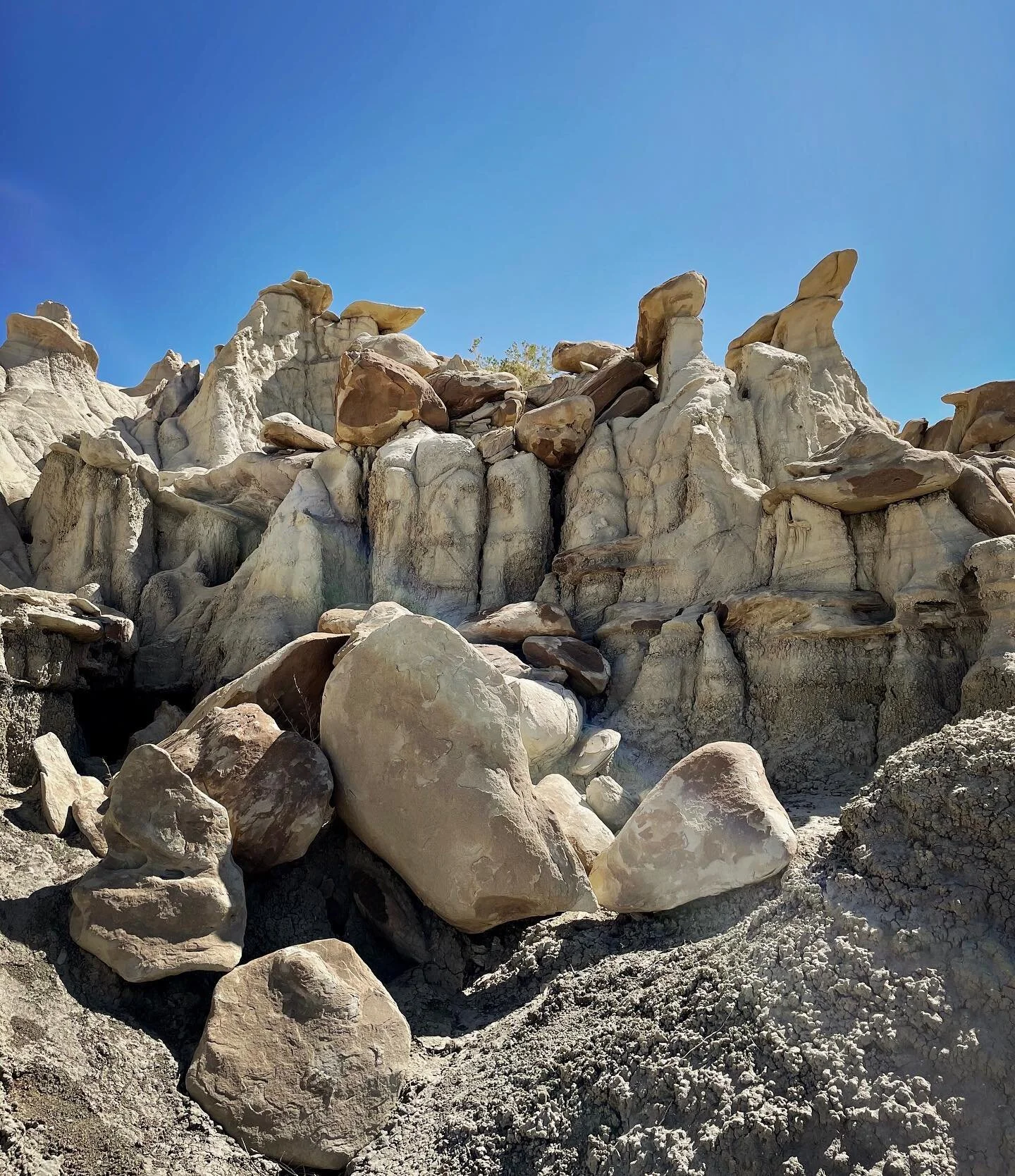 Can&rsquo;t stop thinking about how these got here. #bistibadlands #newmexico
