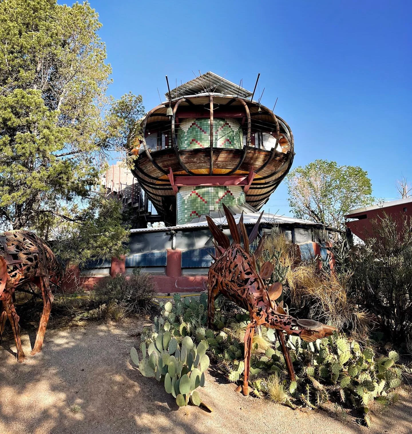 More weird stuff in New Mexico #spaceshiphouse #albuquerque