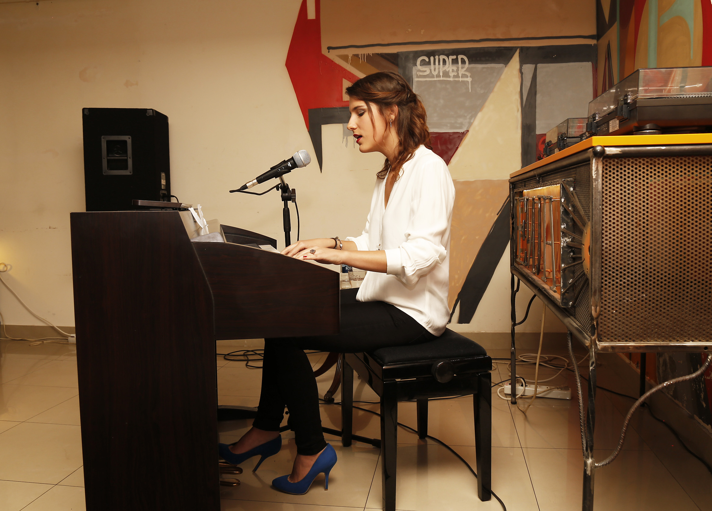 Darja is a 21-year-old singer/songwriter and pianist from Belgrade, Serbia, currently living and studying jazz piano at Texas State University in San Marcos. Darja started playing classical piano at the early age of 6 and started exploring jazz music and songwriting at the age of 16. Her debut EP "SERENITY" is available on YouTube, SoundCloud and BandCamp.
