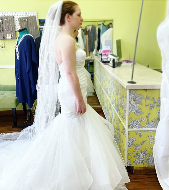 Finishing a wrapped bodice, fit to perfection, with a multi-layered tulle train to have our bride walking on cloud-9 ☁️