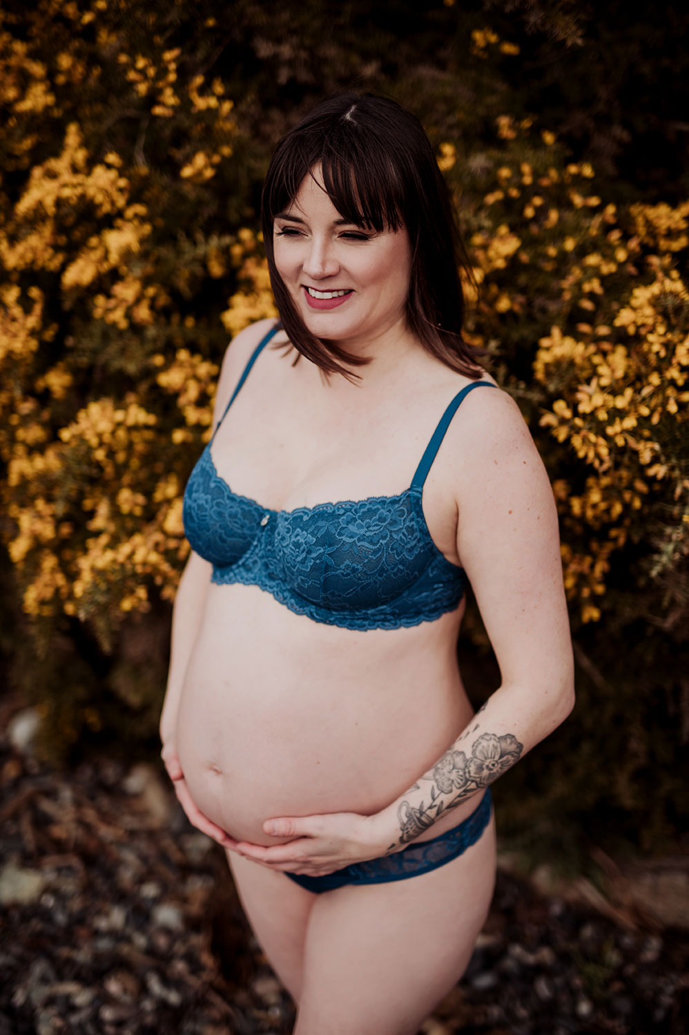 Victoria-BC-Outdoor-Maternity-Boudoir-Photography-105.jpg